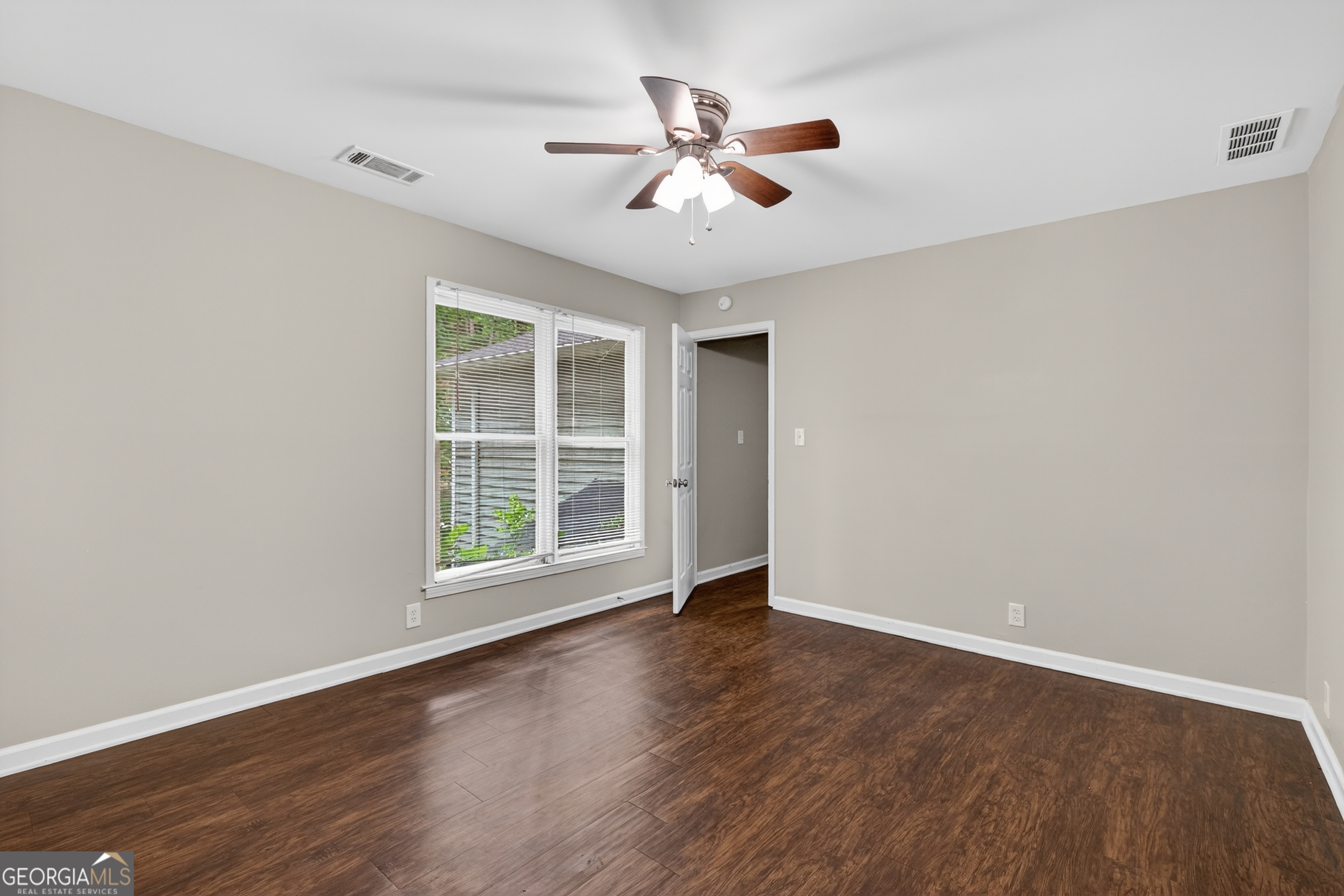 7127 Riverside Drive Property Photo 18