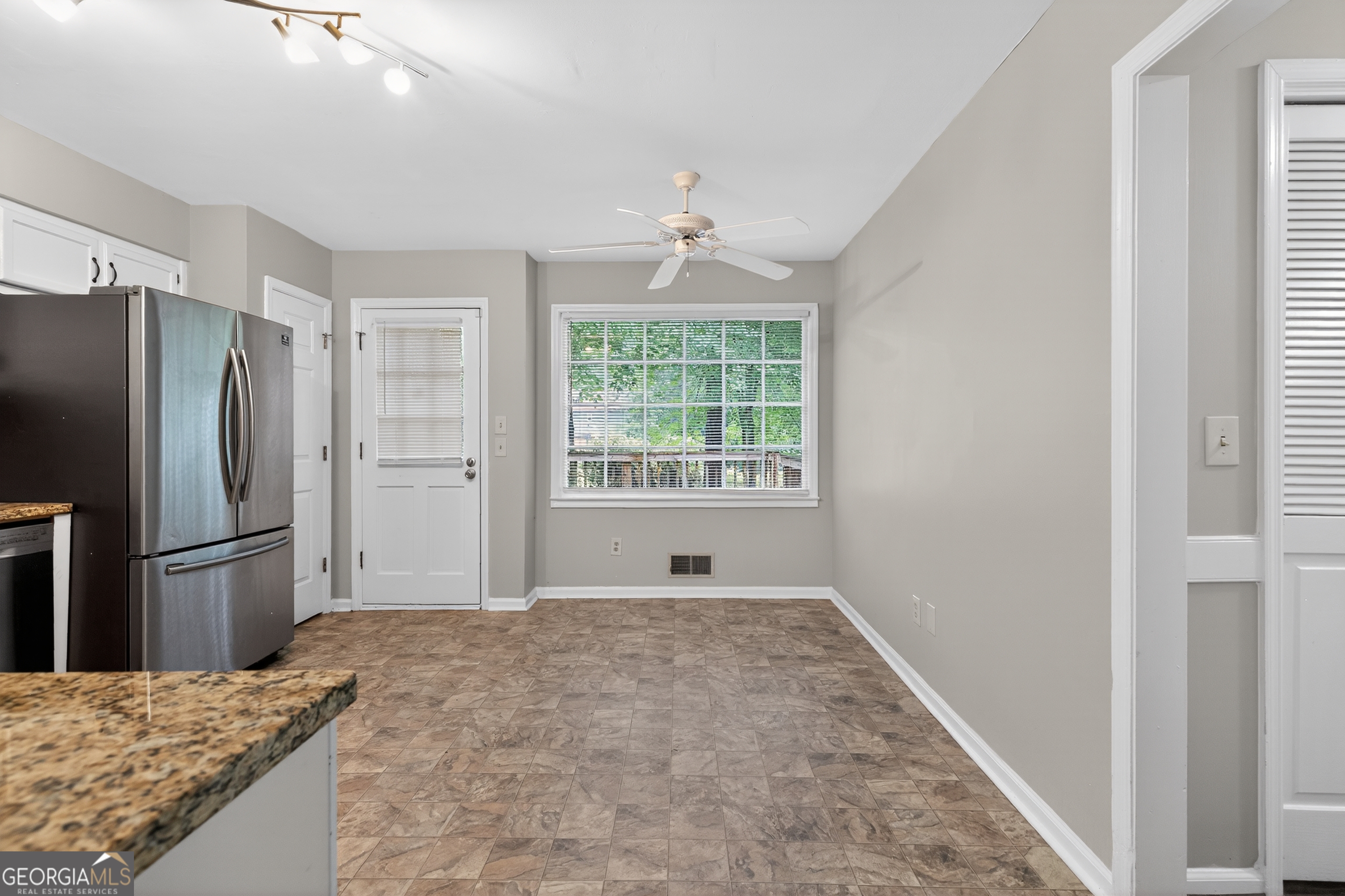 3999 Tall Pine Drive Property Photo 13