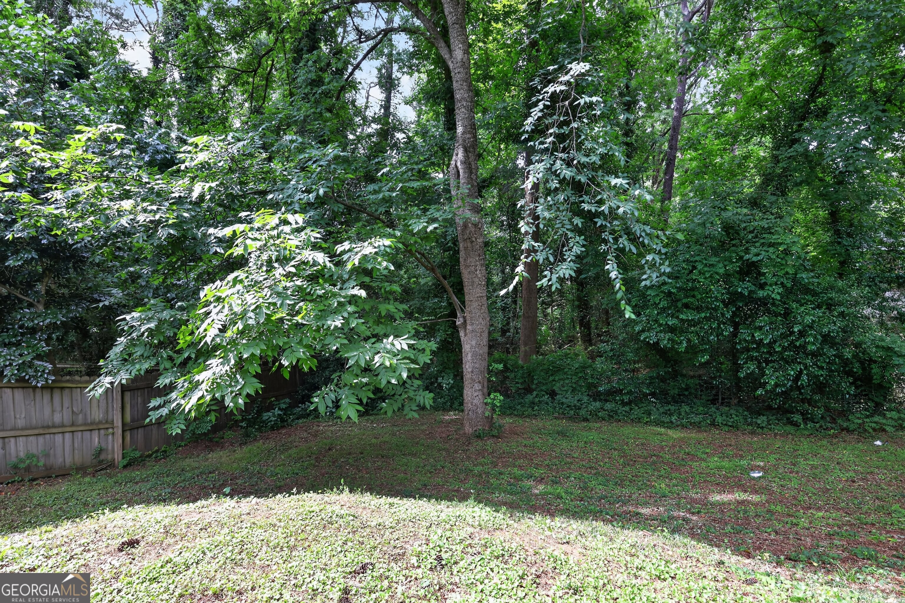 1868 Longdale Drive Property Photo 3