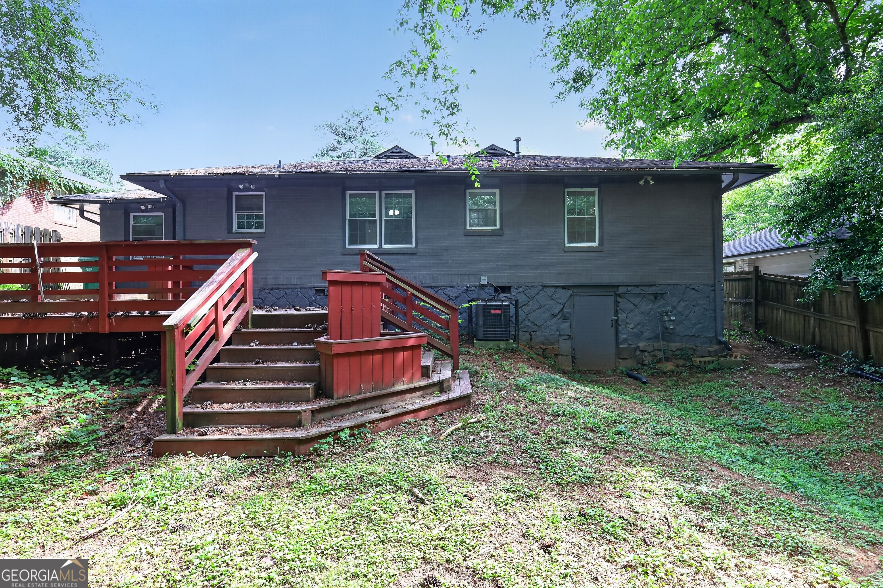 1868 Longdale Drive Property Photo 6