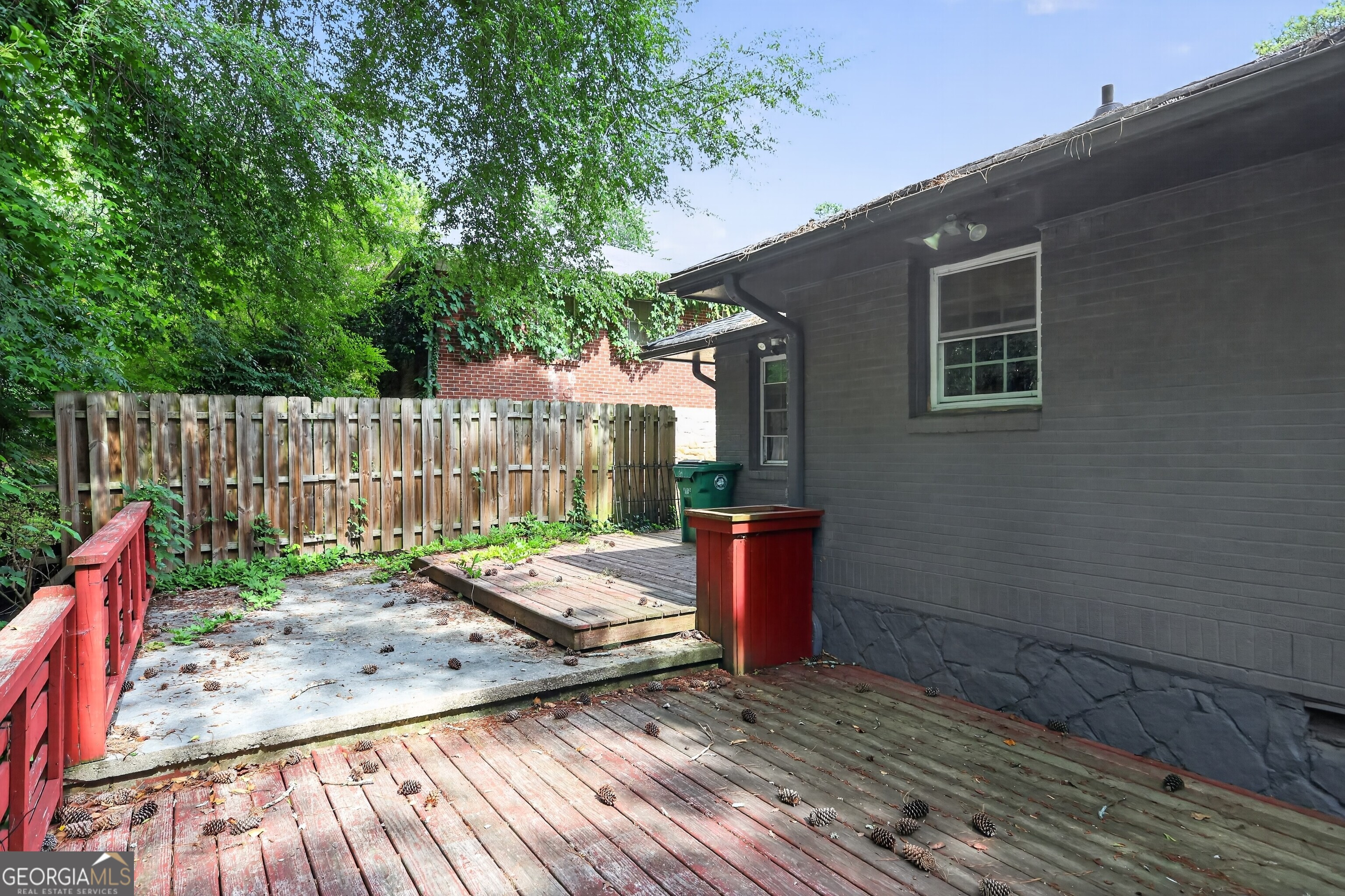 1868 Longdale Drive Property Photo 7