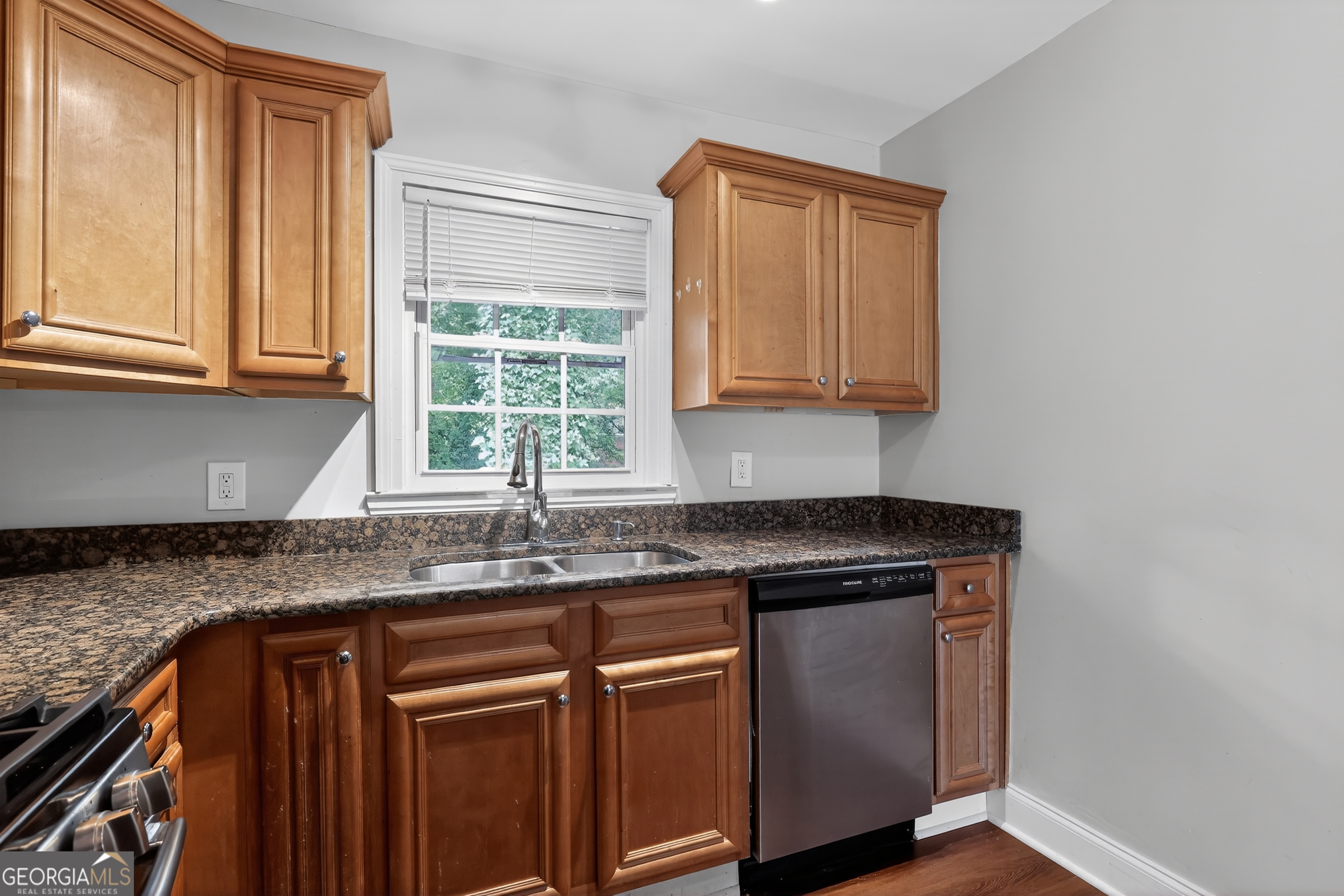 1868 Longdale Drive Property Photo 11