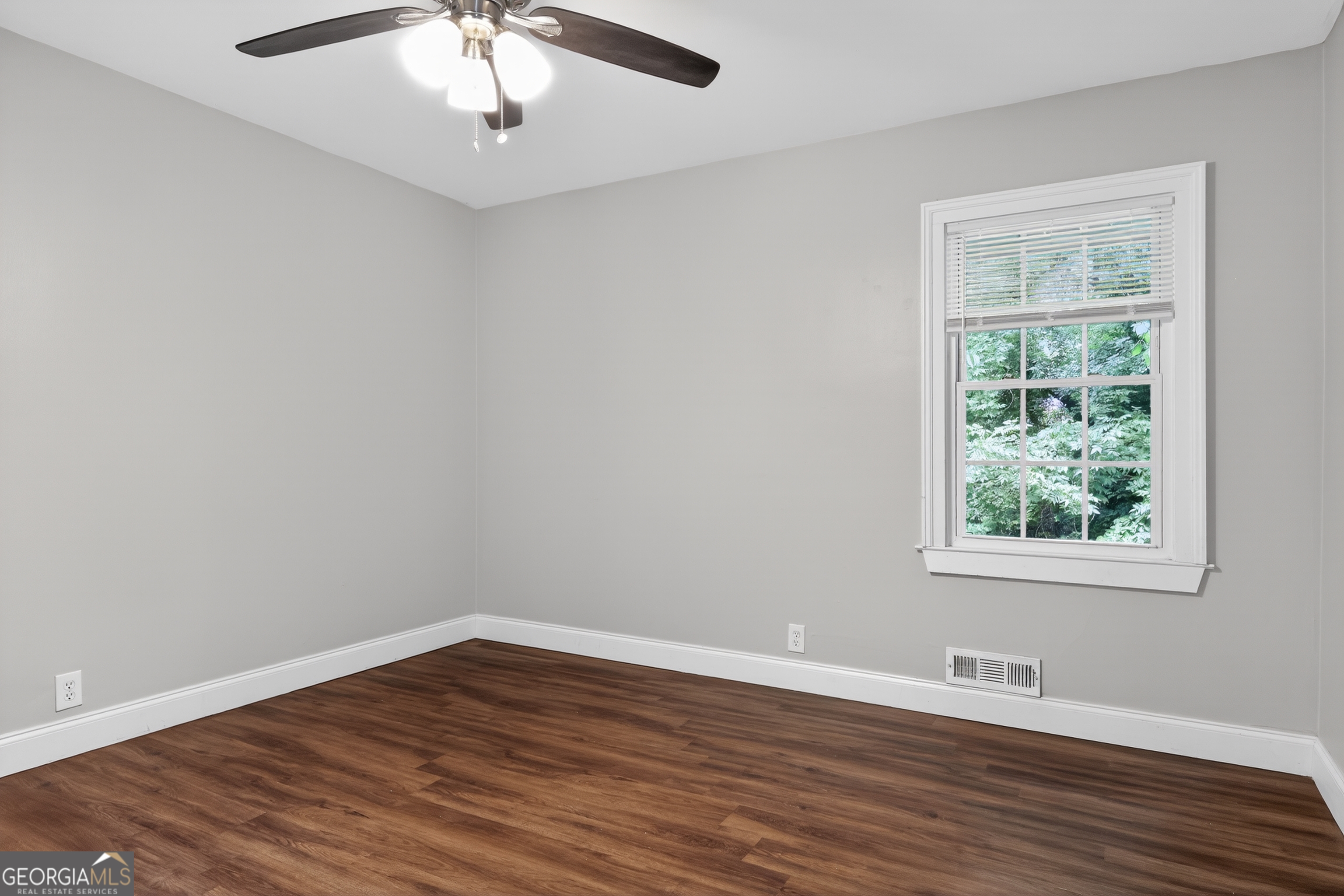 1868 Longdale Drive Property Photo 18