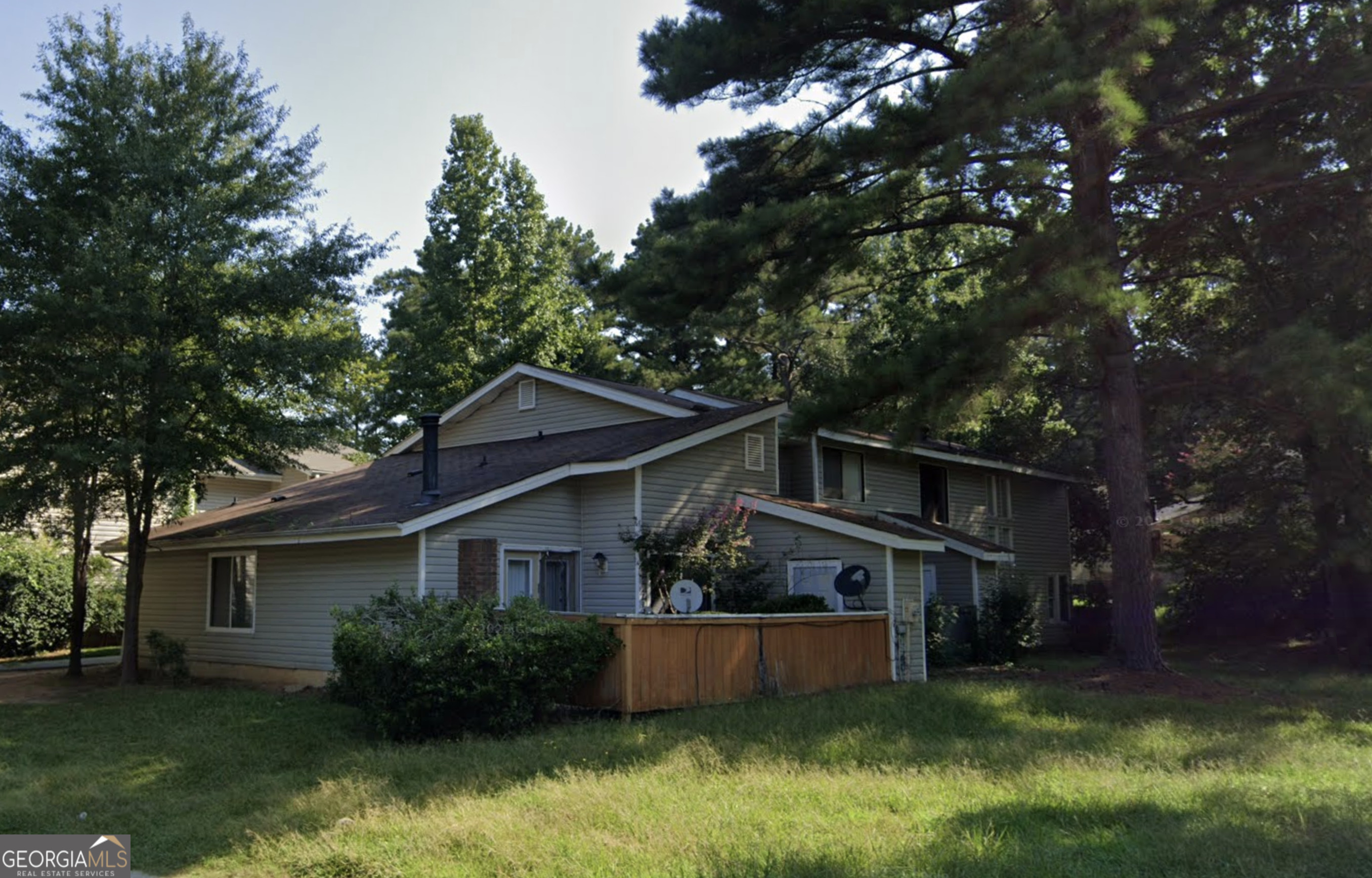 8579 Creekwood Way Property Photo 1