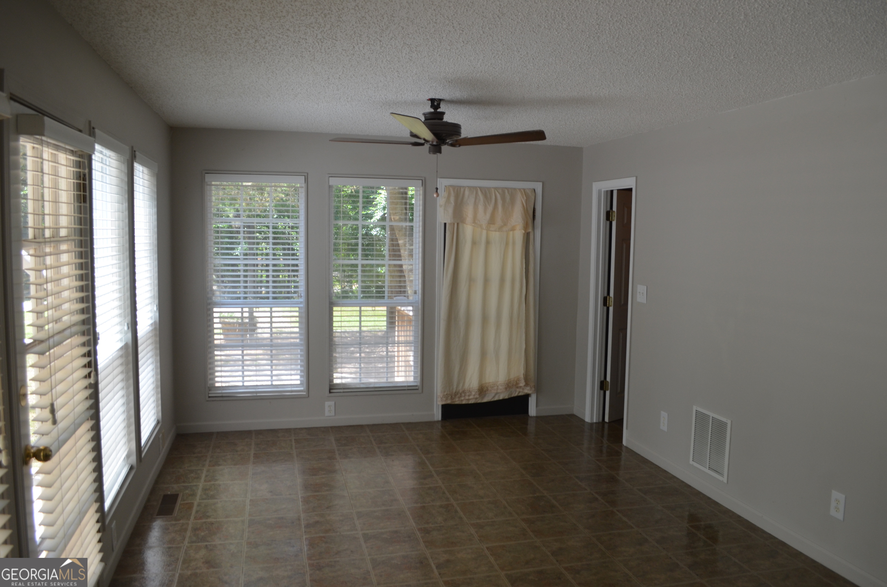 406 Covered Bridge Road Property Photo 9