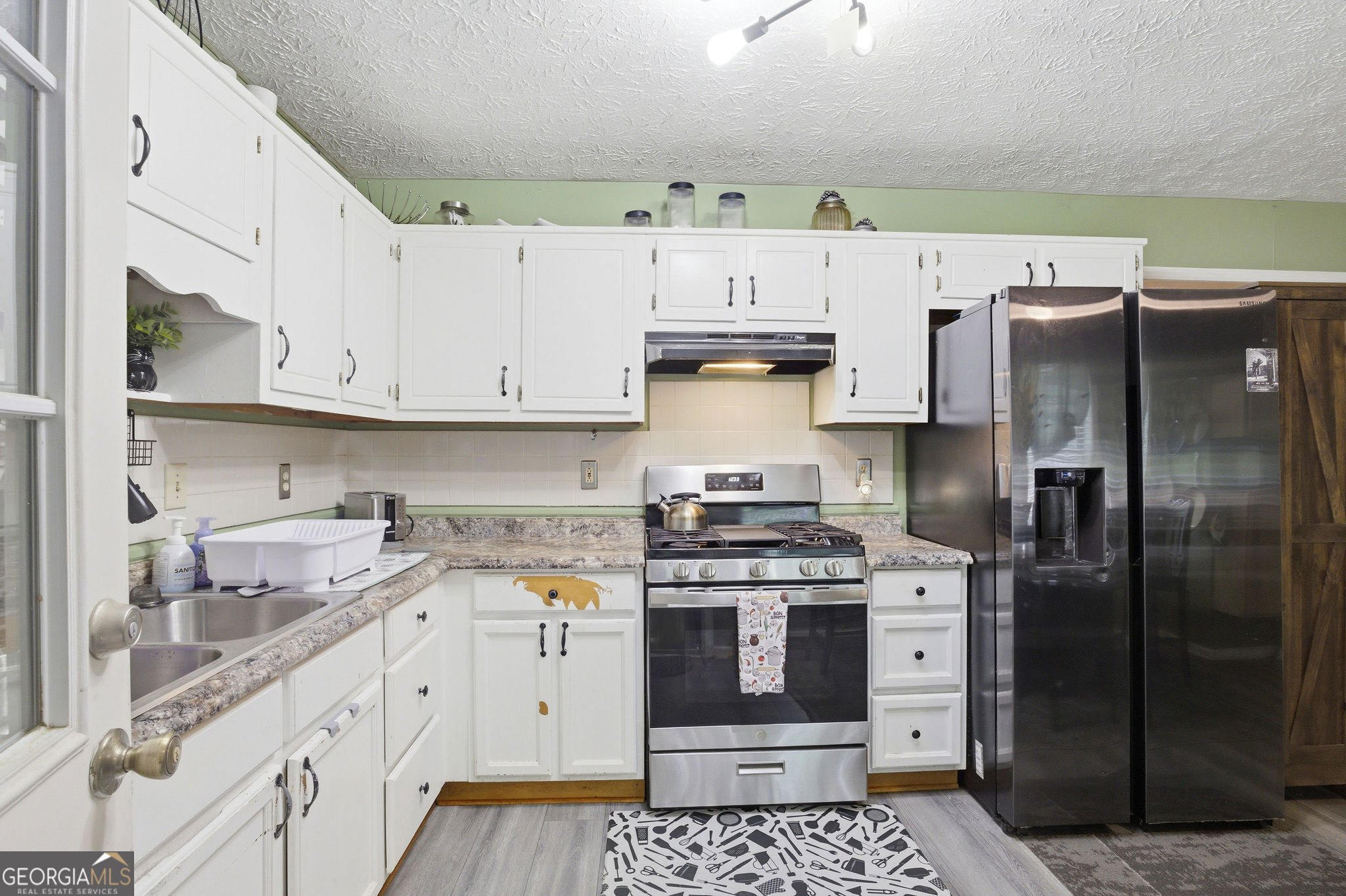 40 Cade Court Property Photo 17