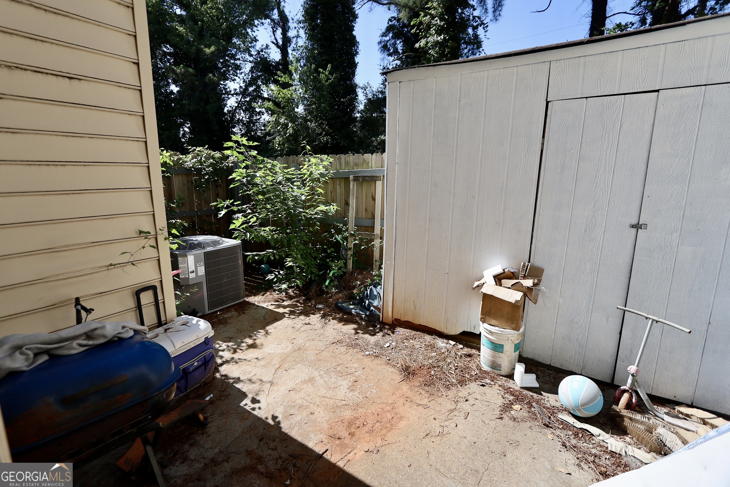 2082 Oak Park Lane Property Photo 14