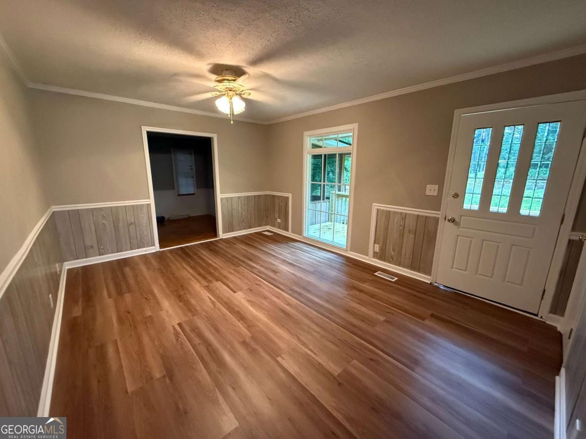3945 Fraser Circle Property Photo 2