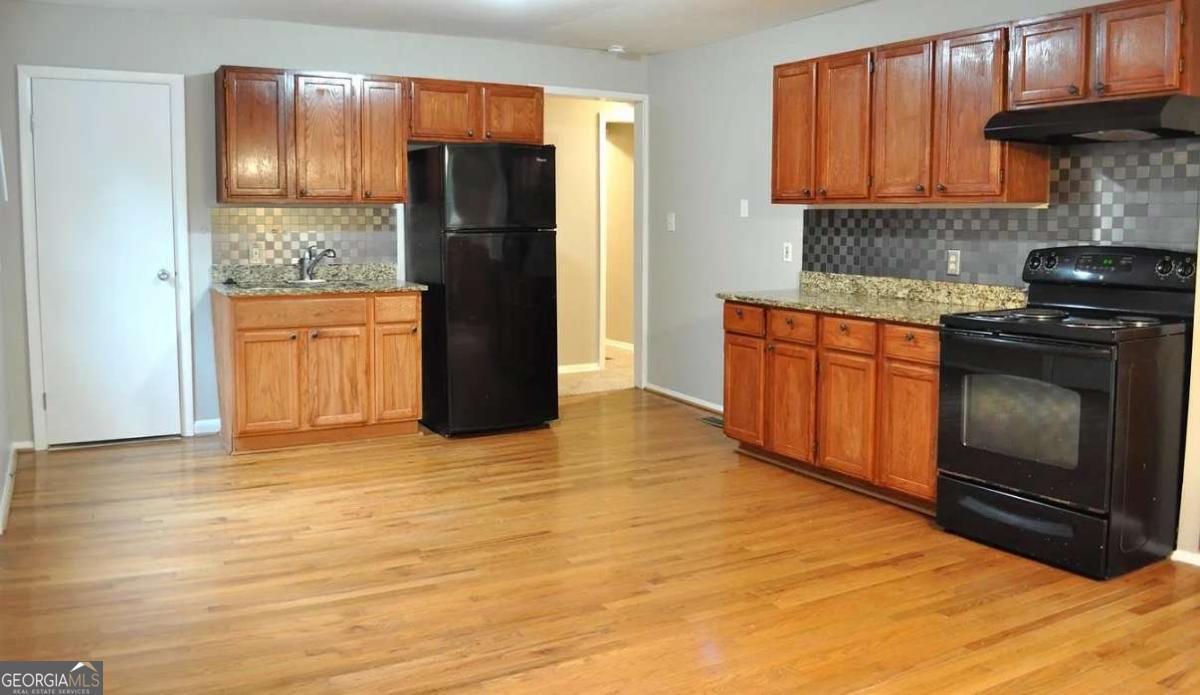 3047 Alston Drive Property Photo 2
