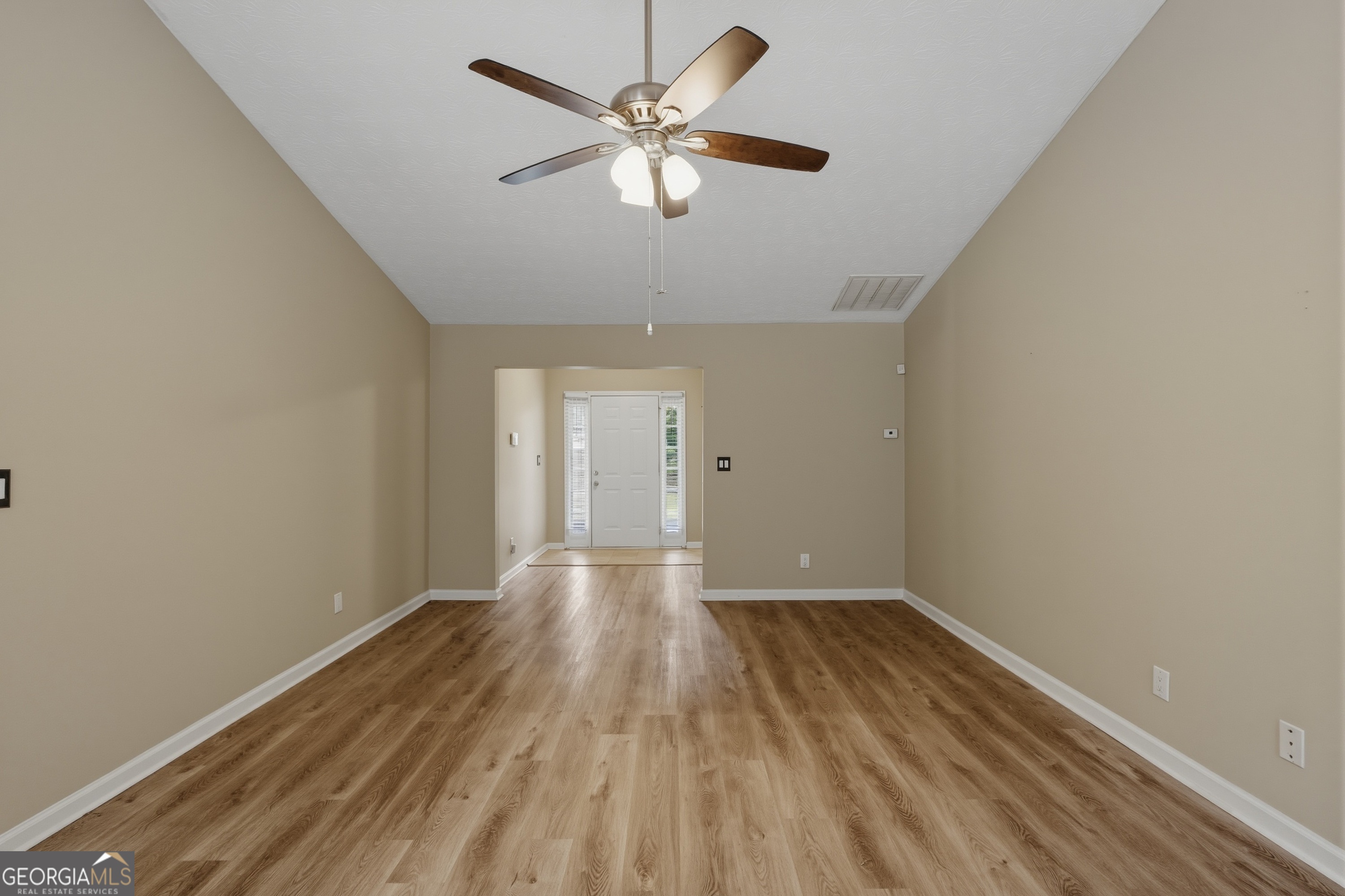 1014 Maple Leaf Ridge Property Photo 6