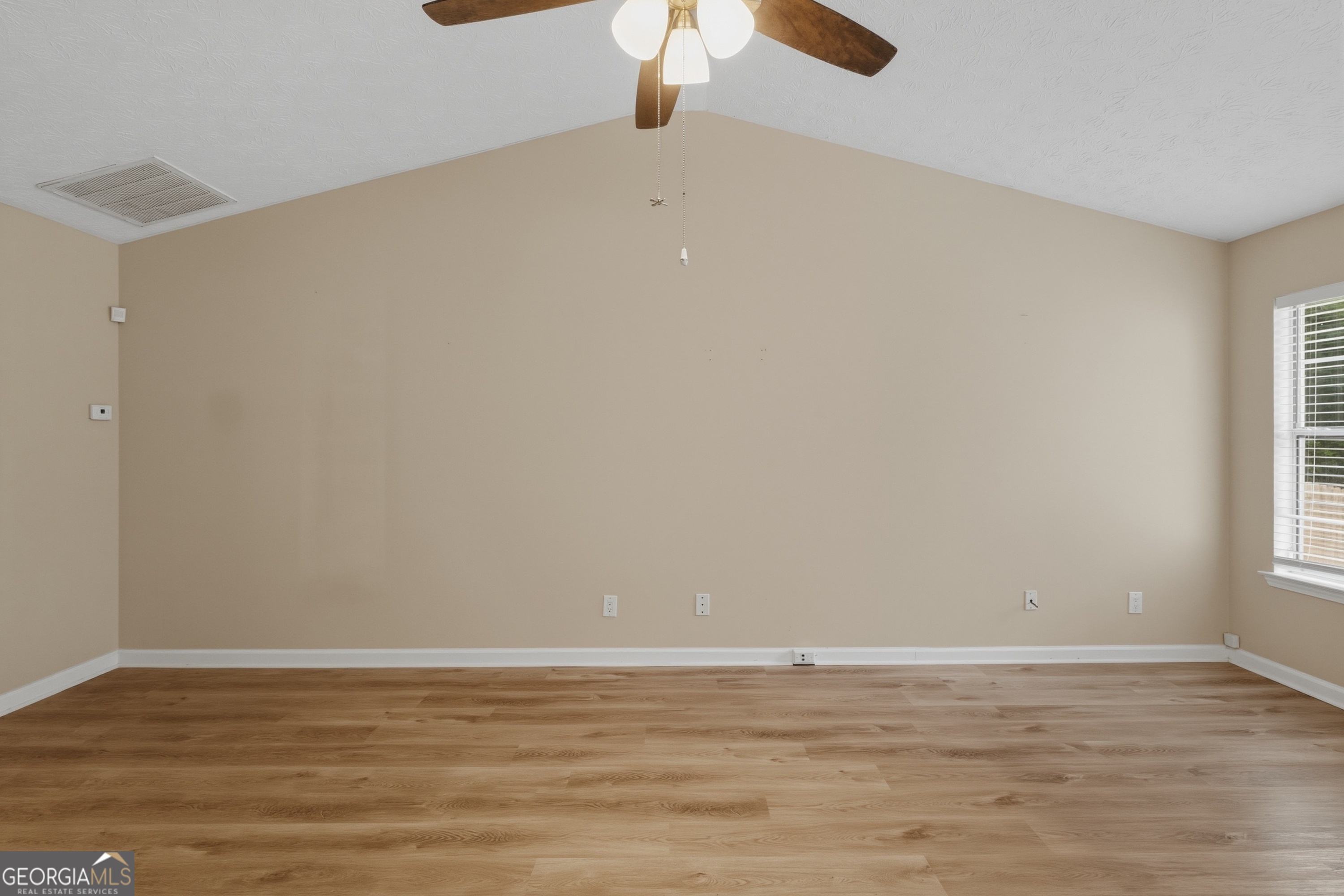 1014 Maple Leaf Ridge Property Photo 13