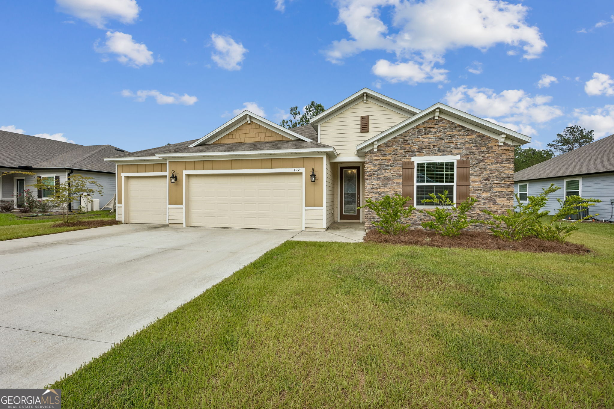 127 Breakwater Loop Property Photo 3