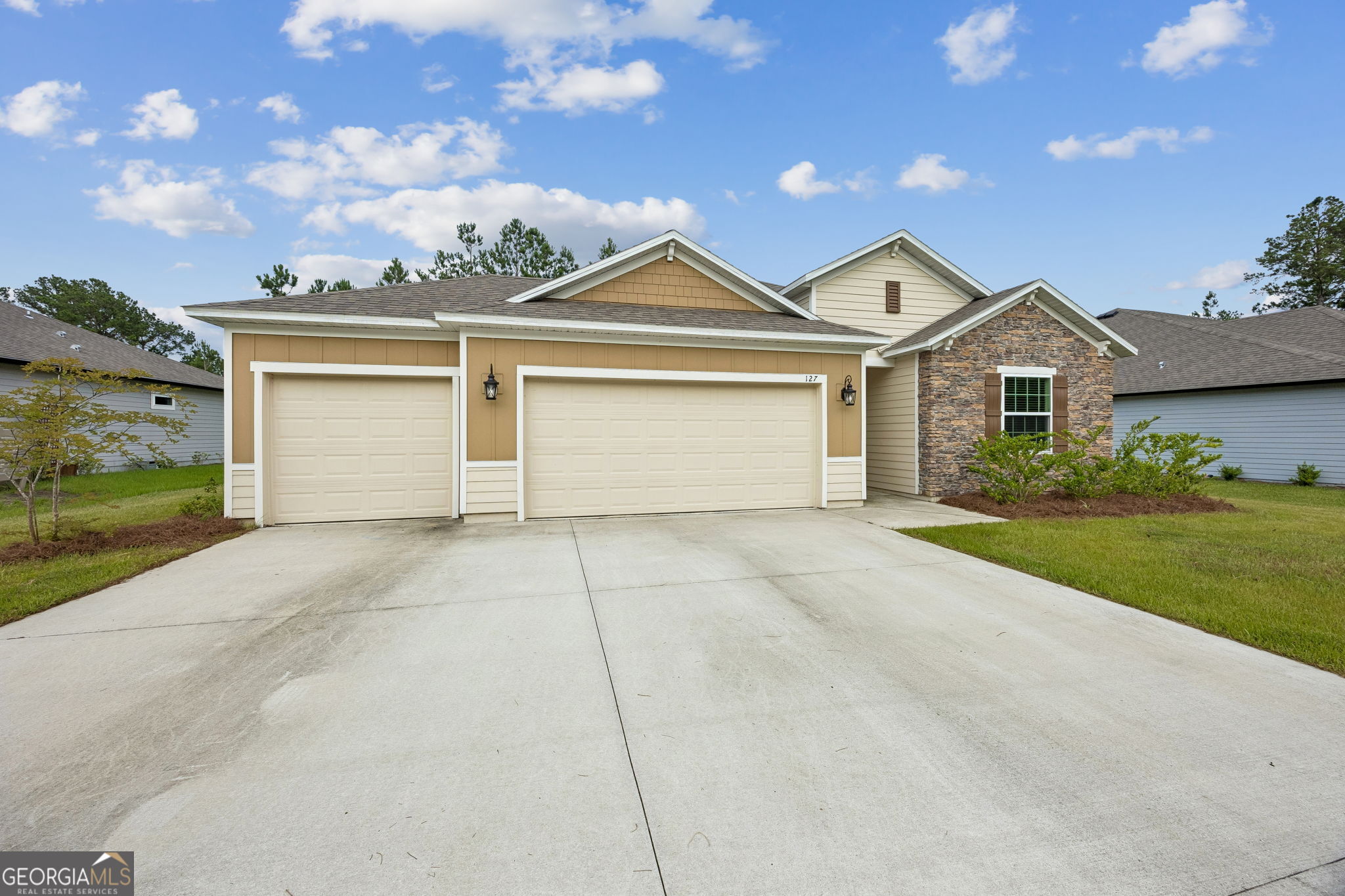127 Breakwater Loop Property Photo 4