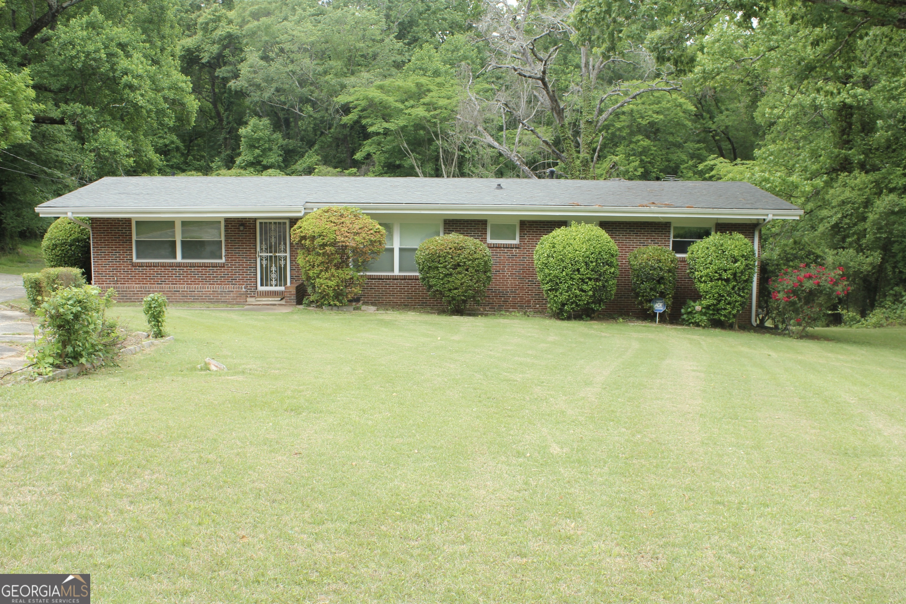 2295 Macon Drive Property Photo 1