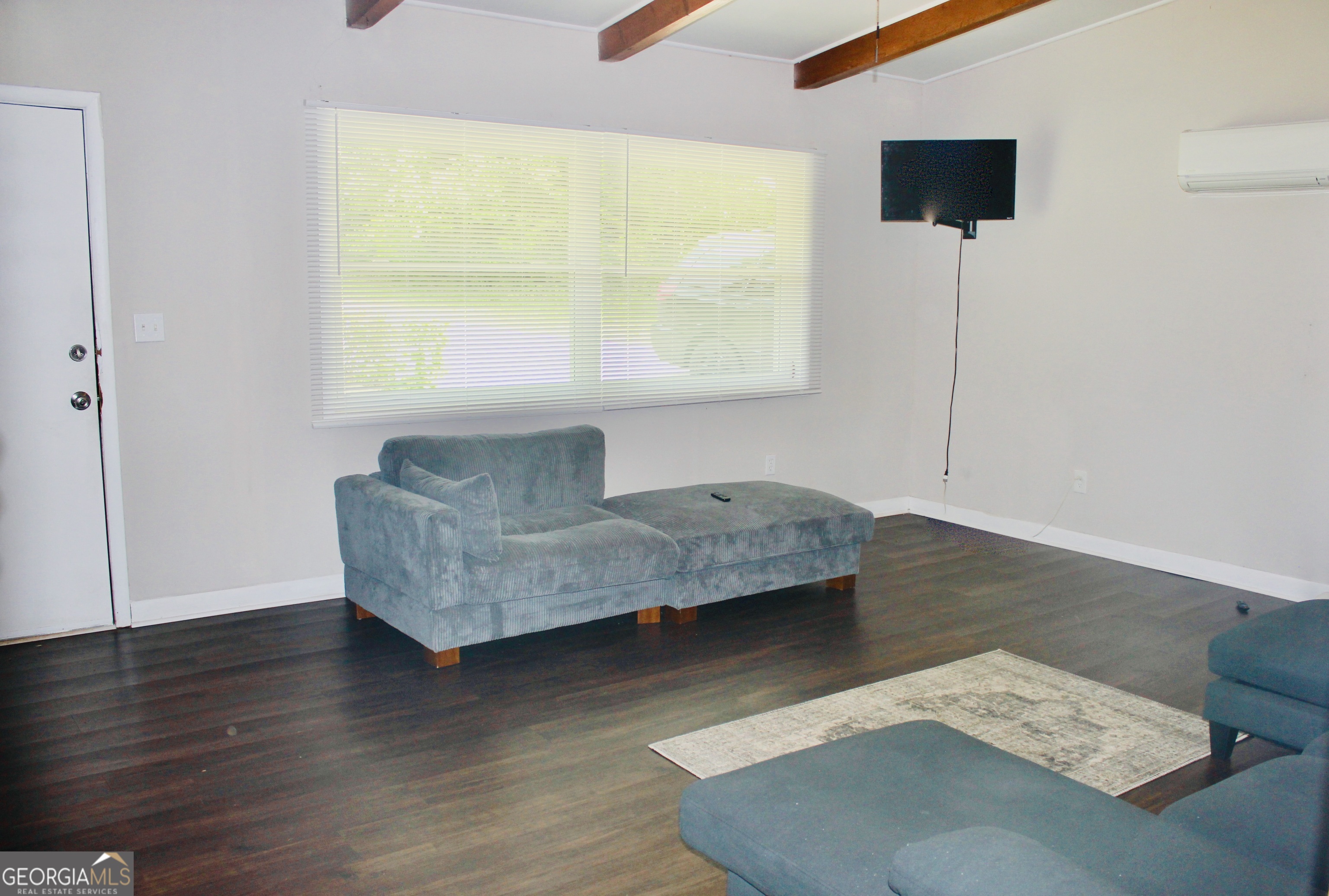 2295 Macon Drive Property Photo 2