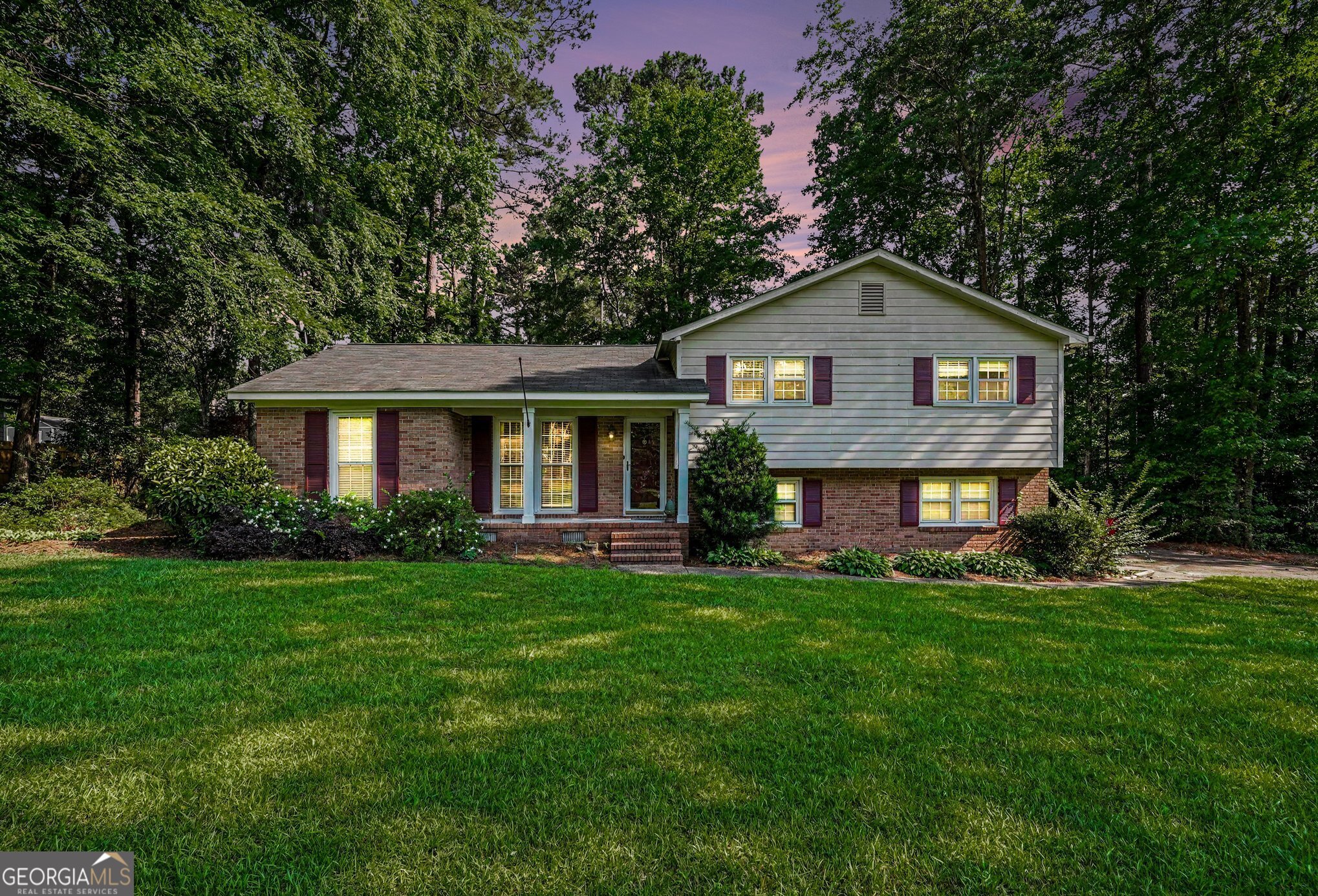 752 Springdale Woods Drive Property Photo 1