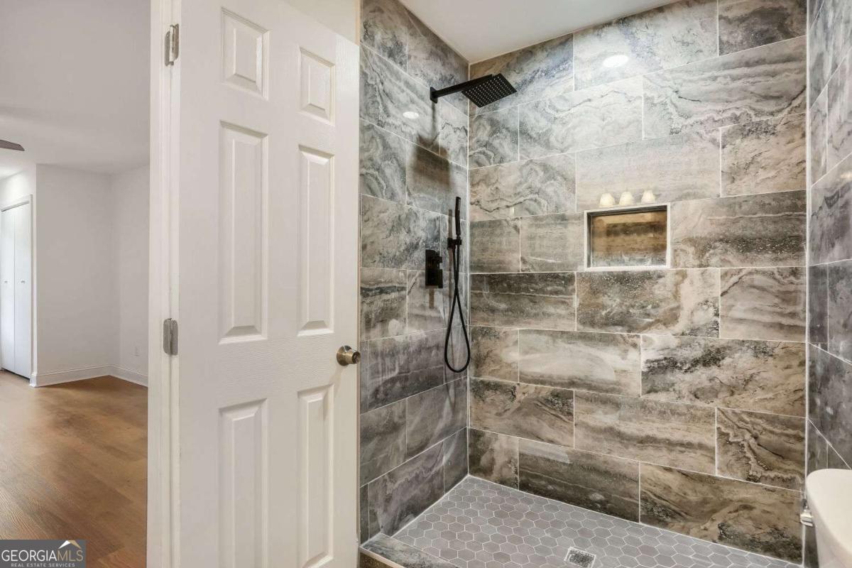 472 Rigby Street Ne Property Photo 5