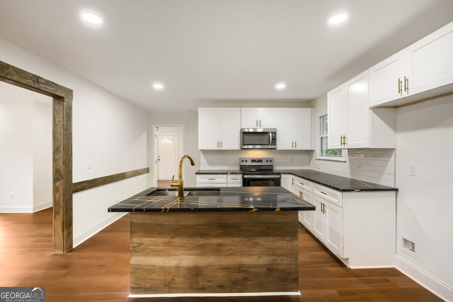 472 Rigby Street Ne Property Photo 16