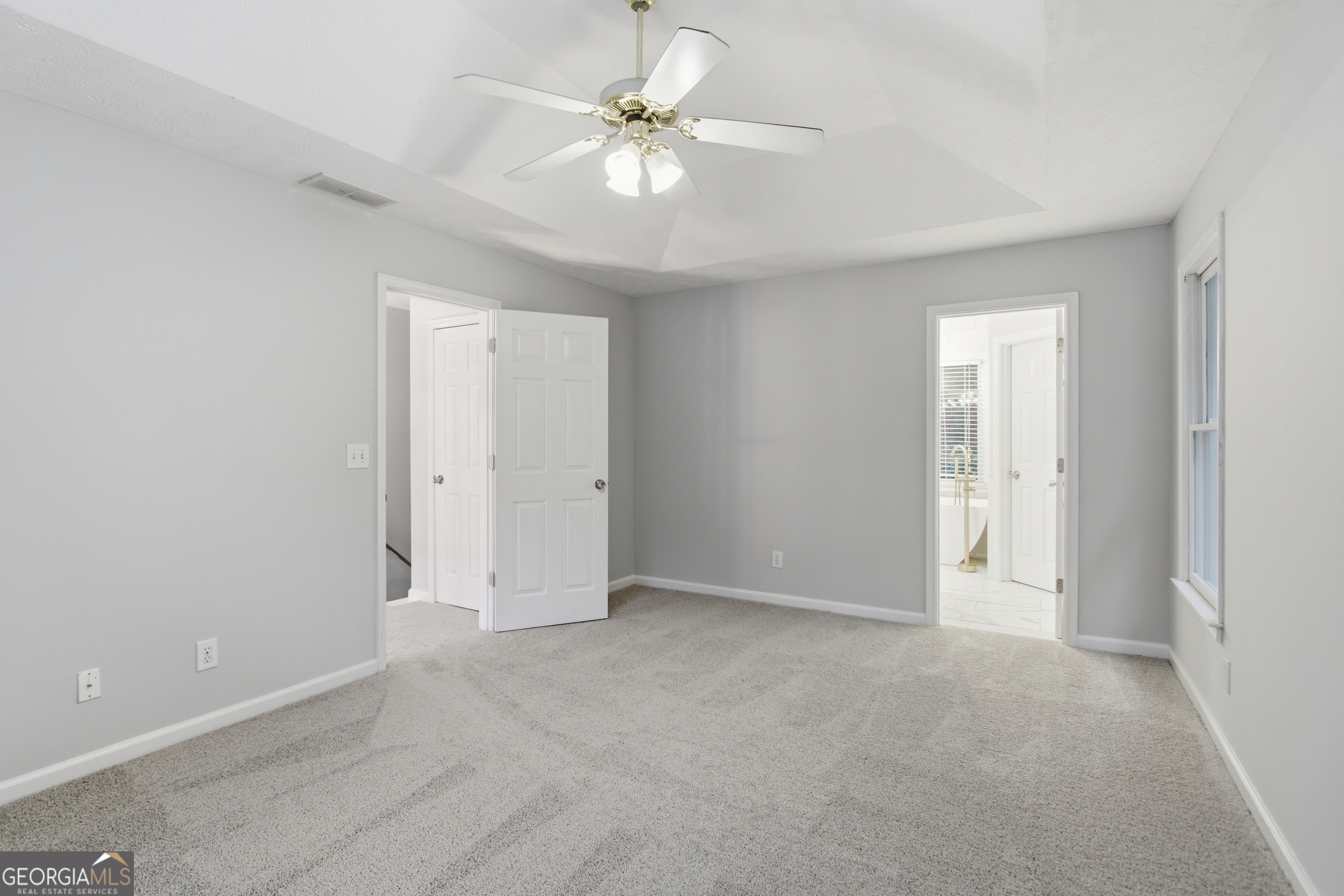 3504 Wellsley Drive Property Photo 4