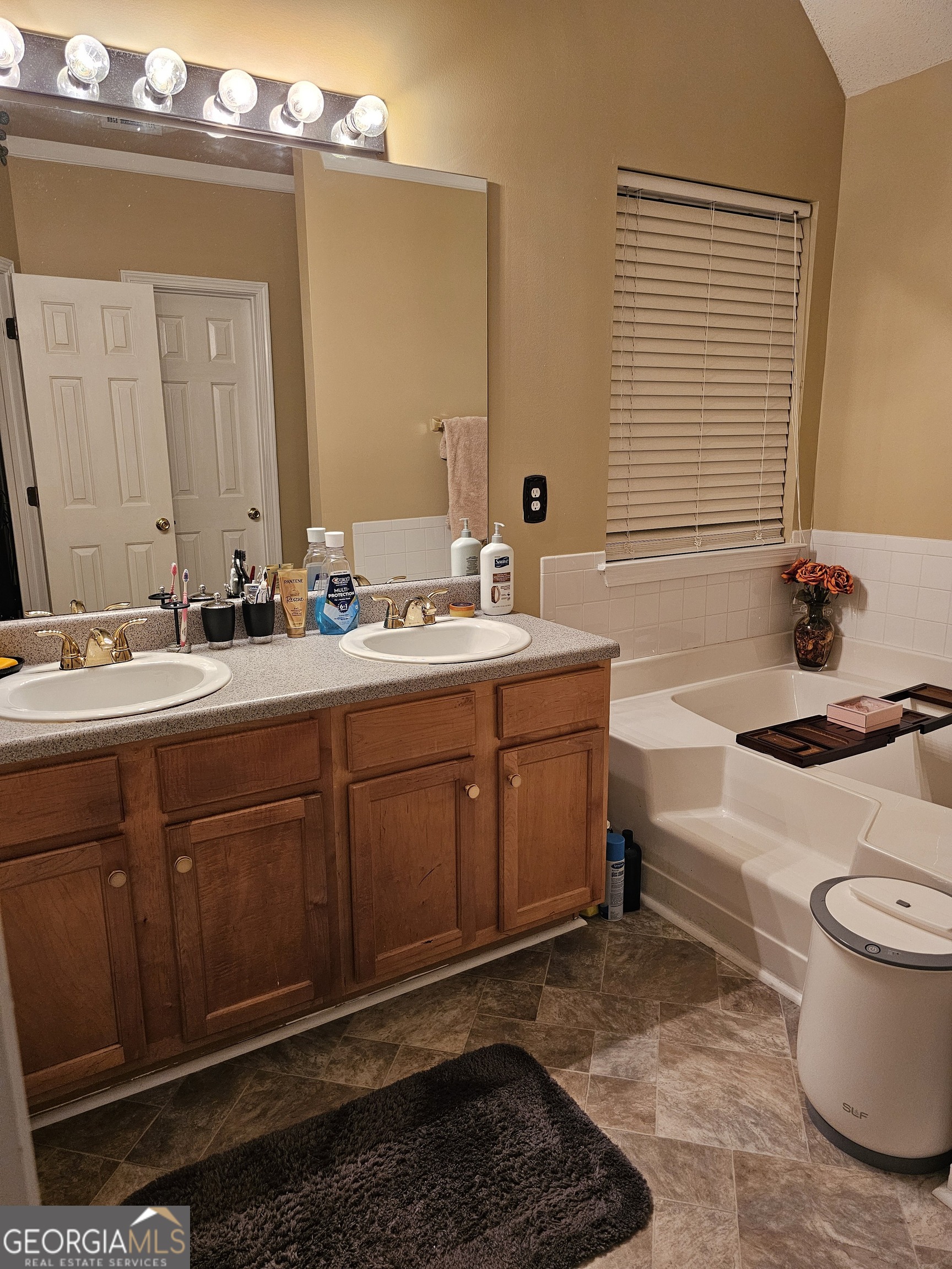 2612 Buccanneers Cove Property Photo 10