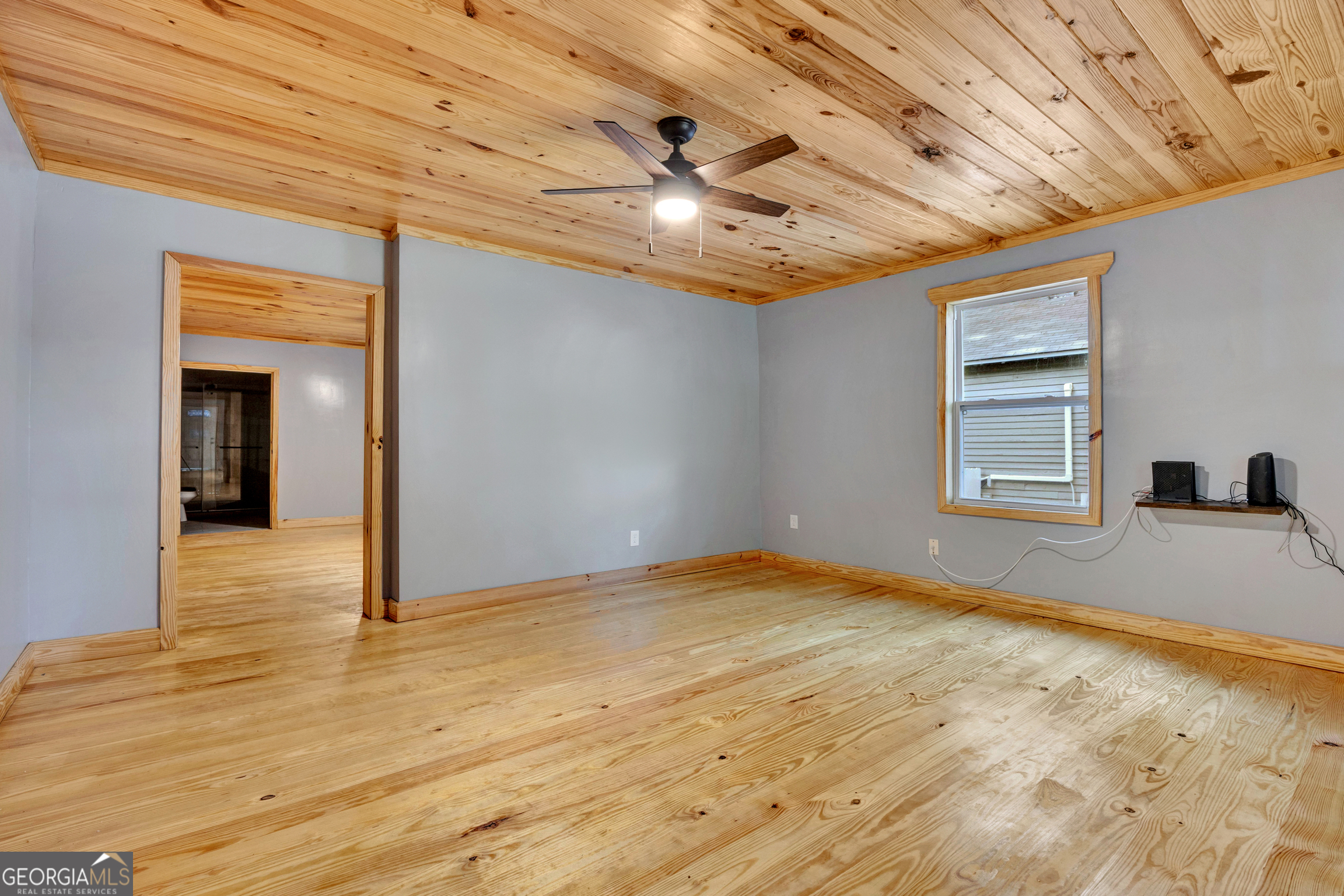 2159 Hendricks Street Property Photo 2