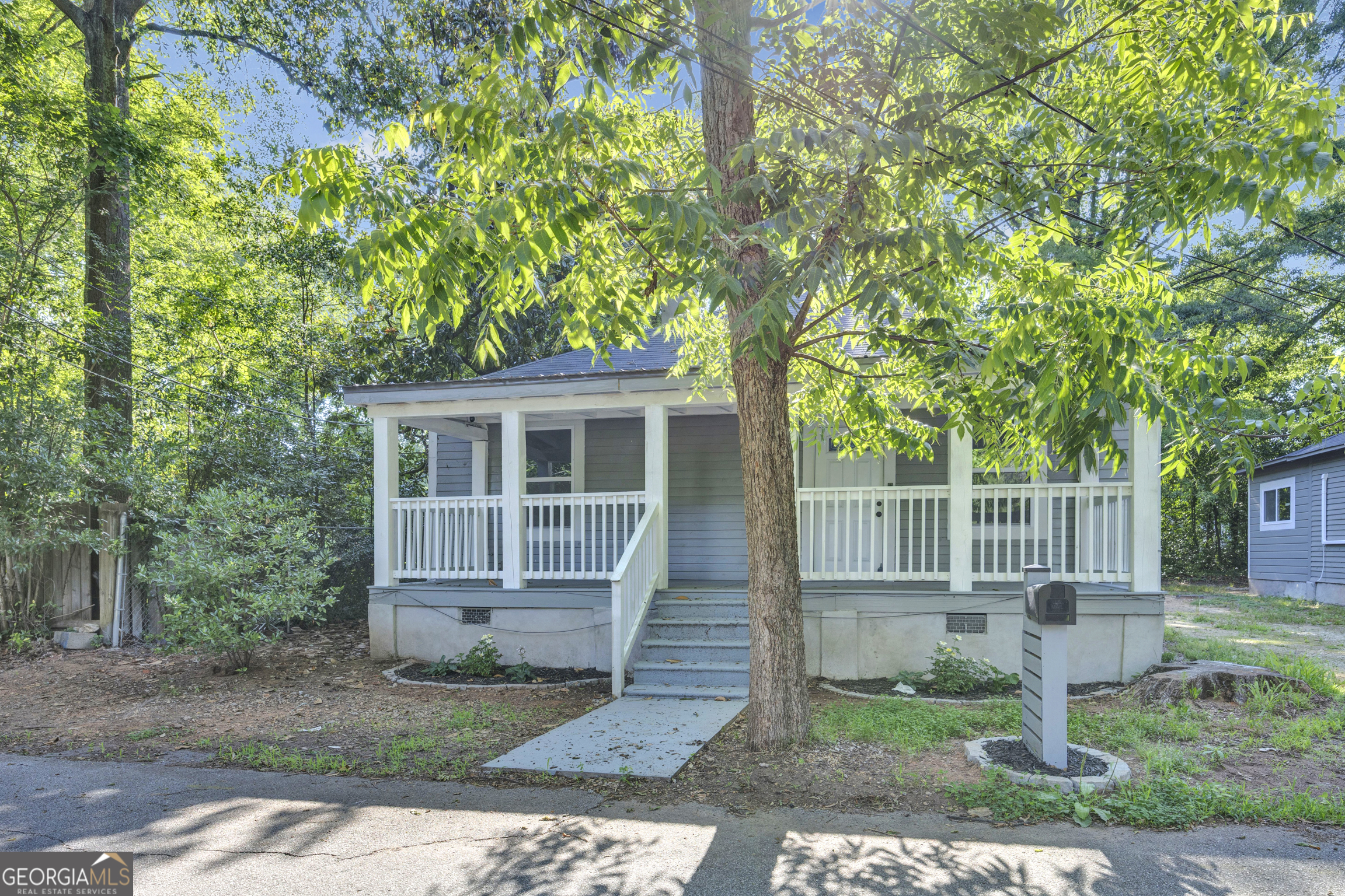 2159 Hendricks Street Property Photo 6