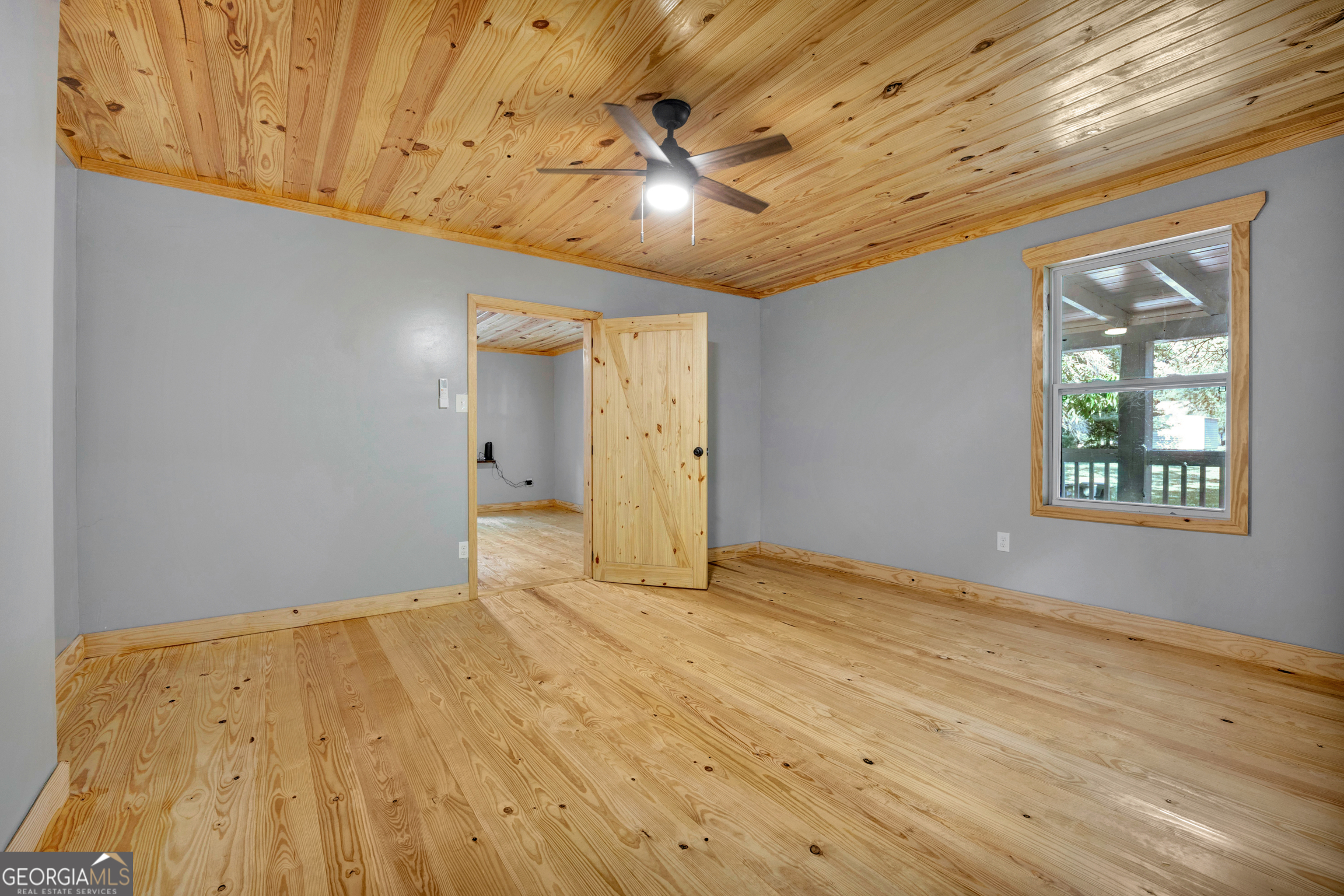 2159 Hendricks Street Property Photo 9