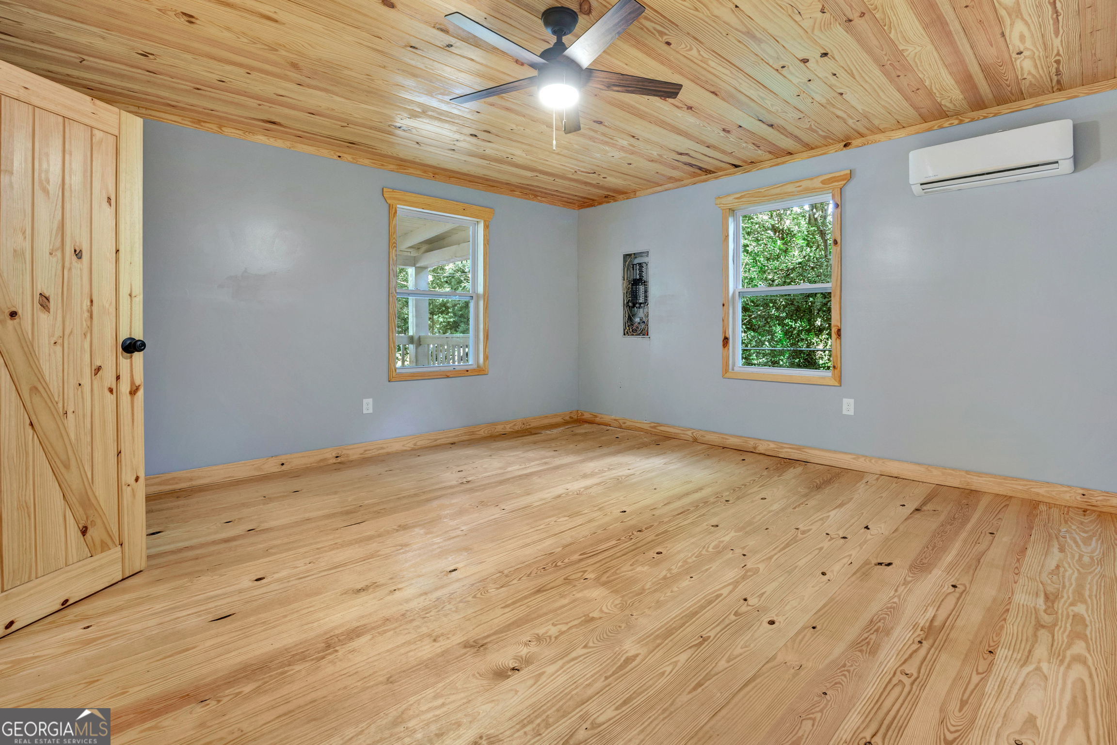 2159 Hendricks Street Property Photo 10