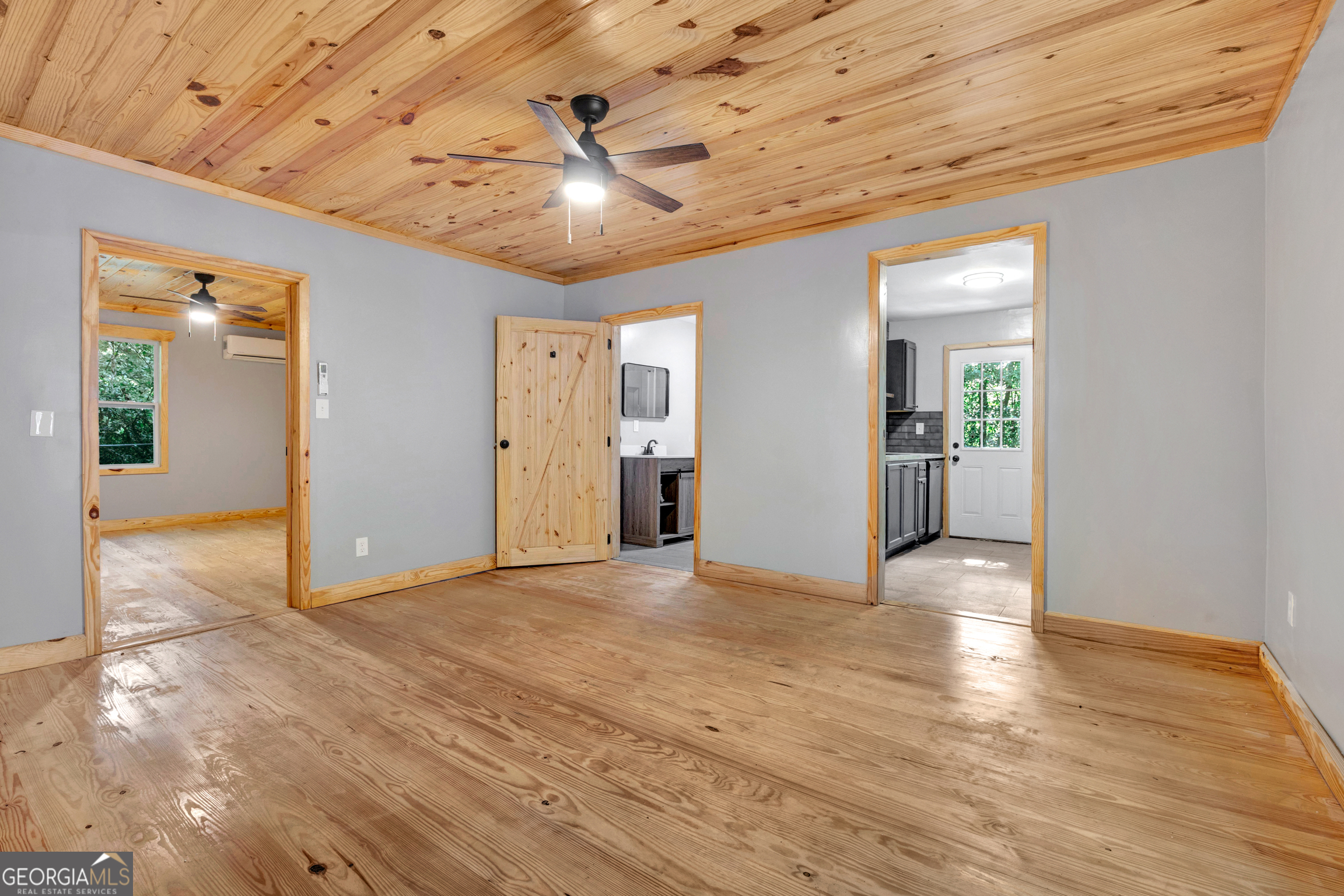 2159 Hendricks Street Property Photo 13