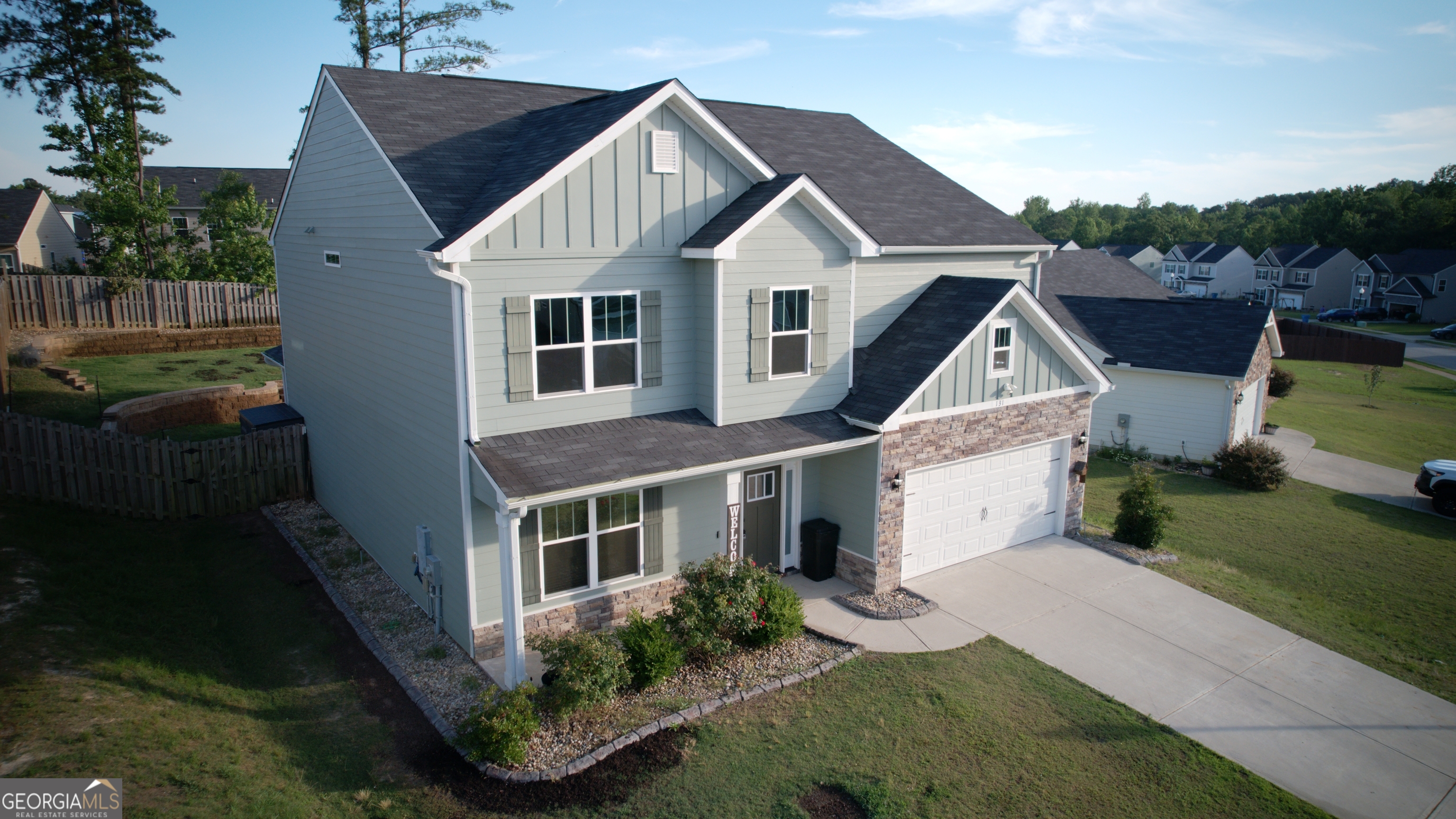 131 Pebble Lane Property Photo 4