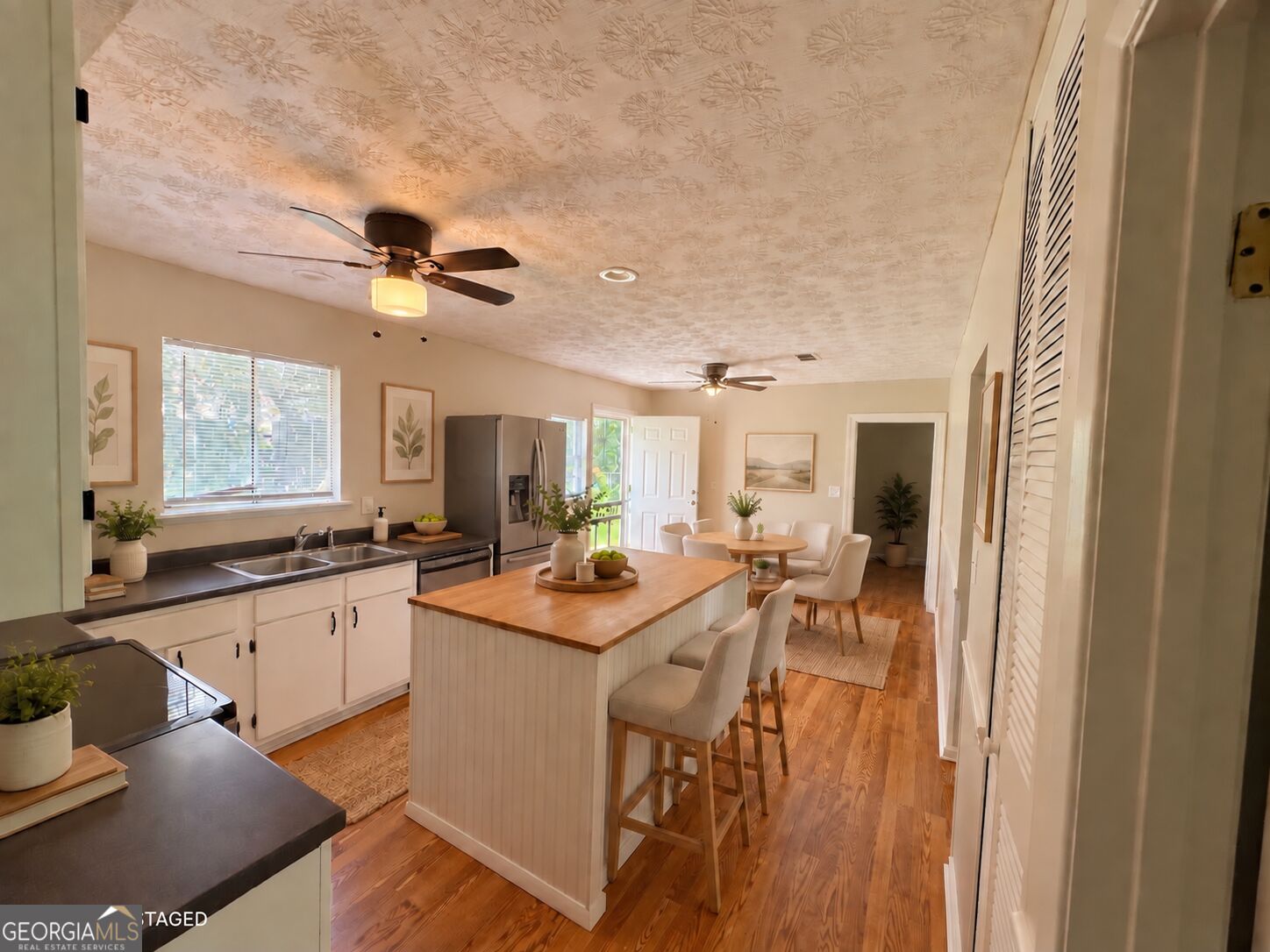 2892 Haddon Drive Property Photo 4