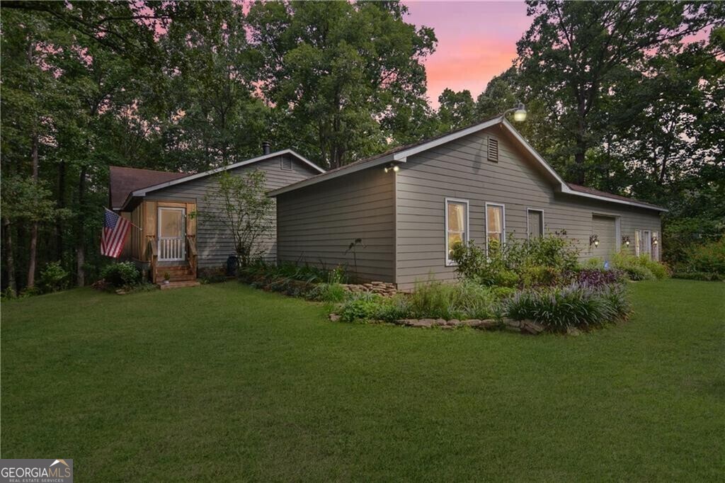 585 Lee Drive Property Photo 1