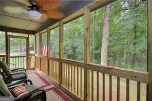 585 Lee Drive Property Photo 4