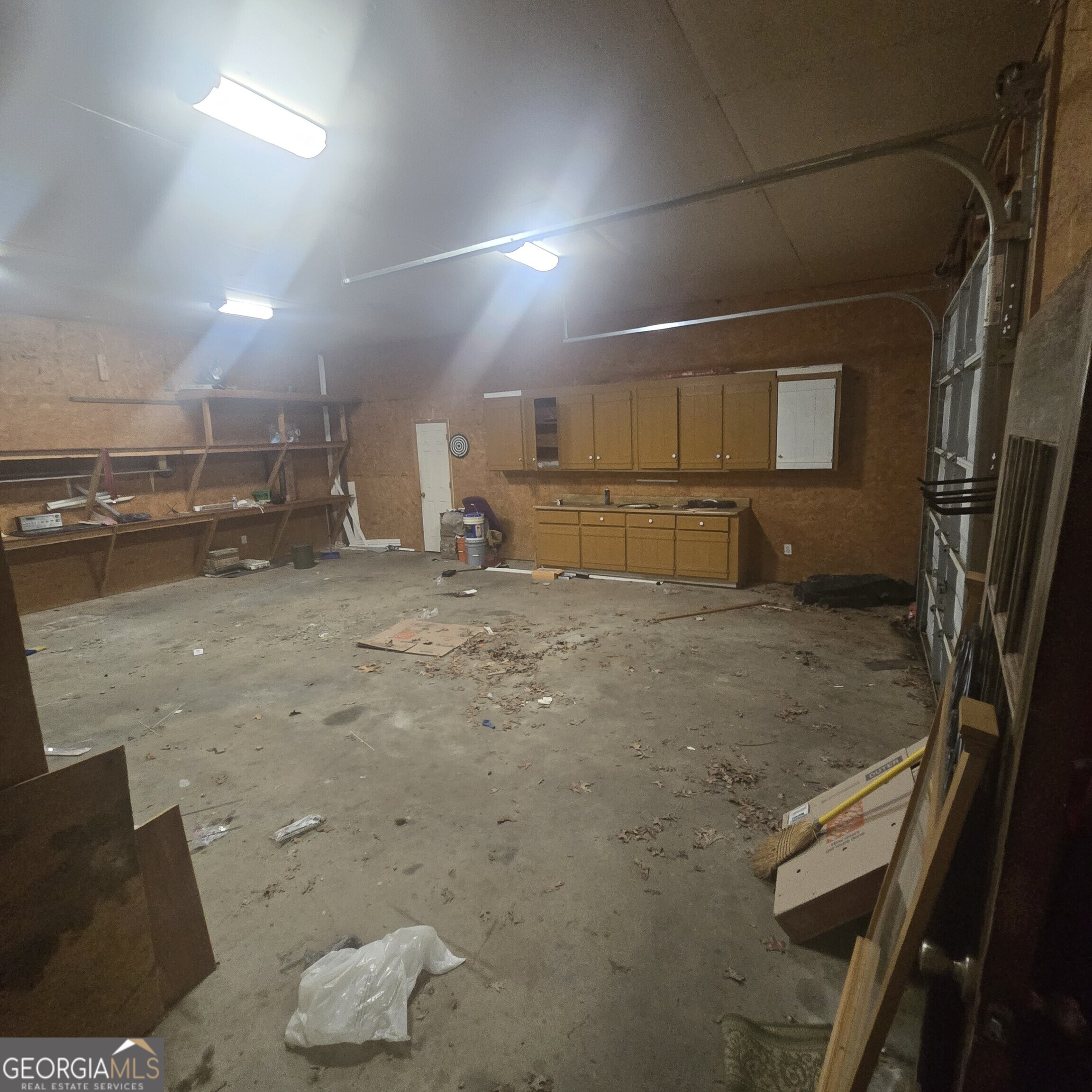 585 Lee Drive Property Photo 26