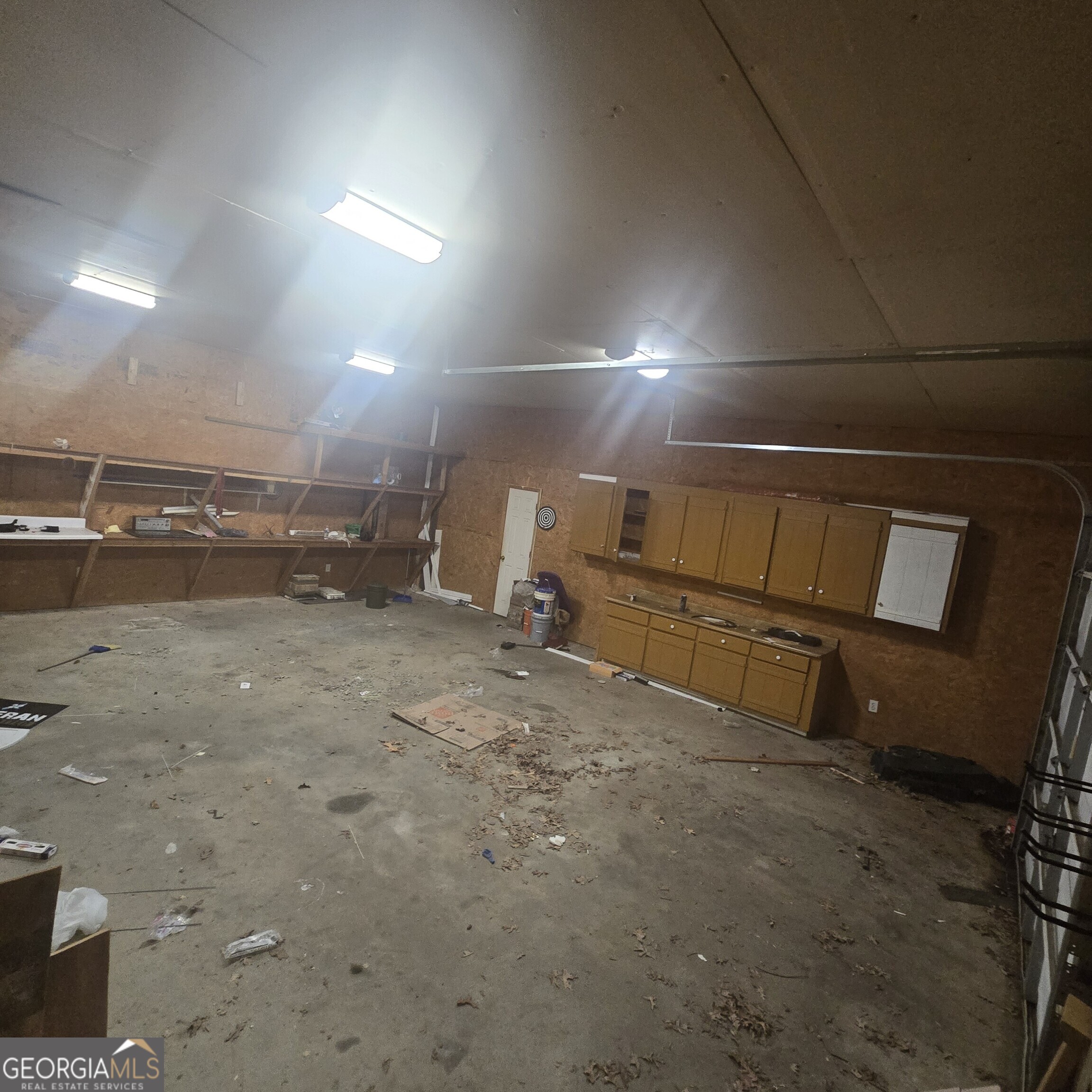 585 Lee Drive Property Photo 27