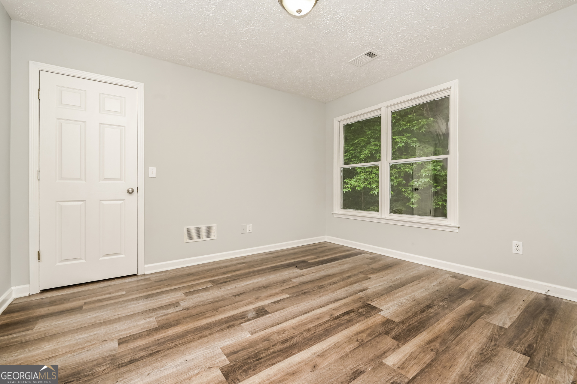 20 Wisteria Boulevard Property Photo 5