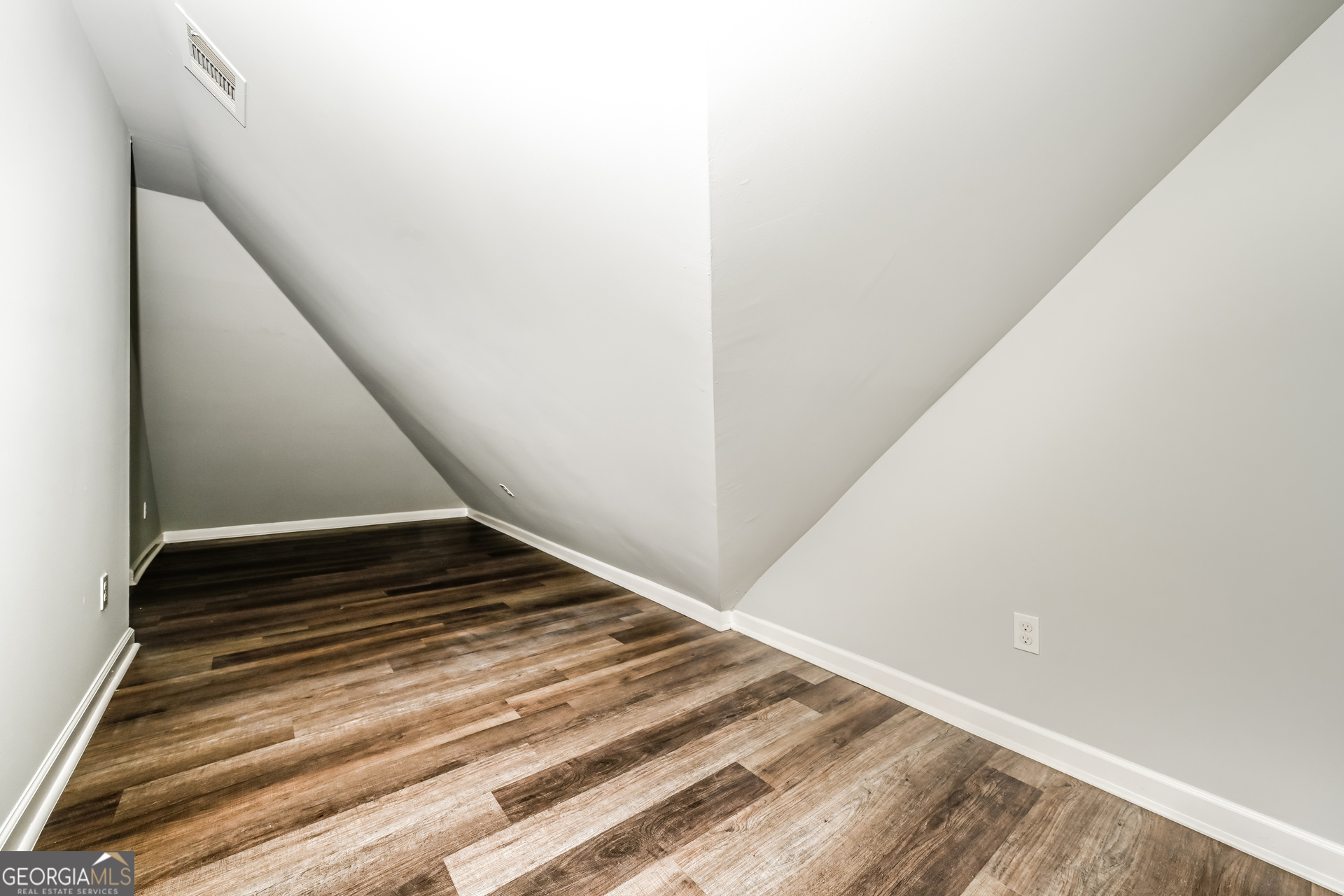 20 Wisteria Boulevard Property Photo 14