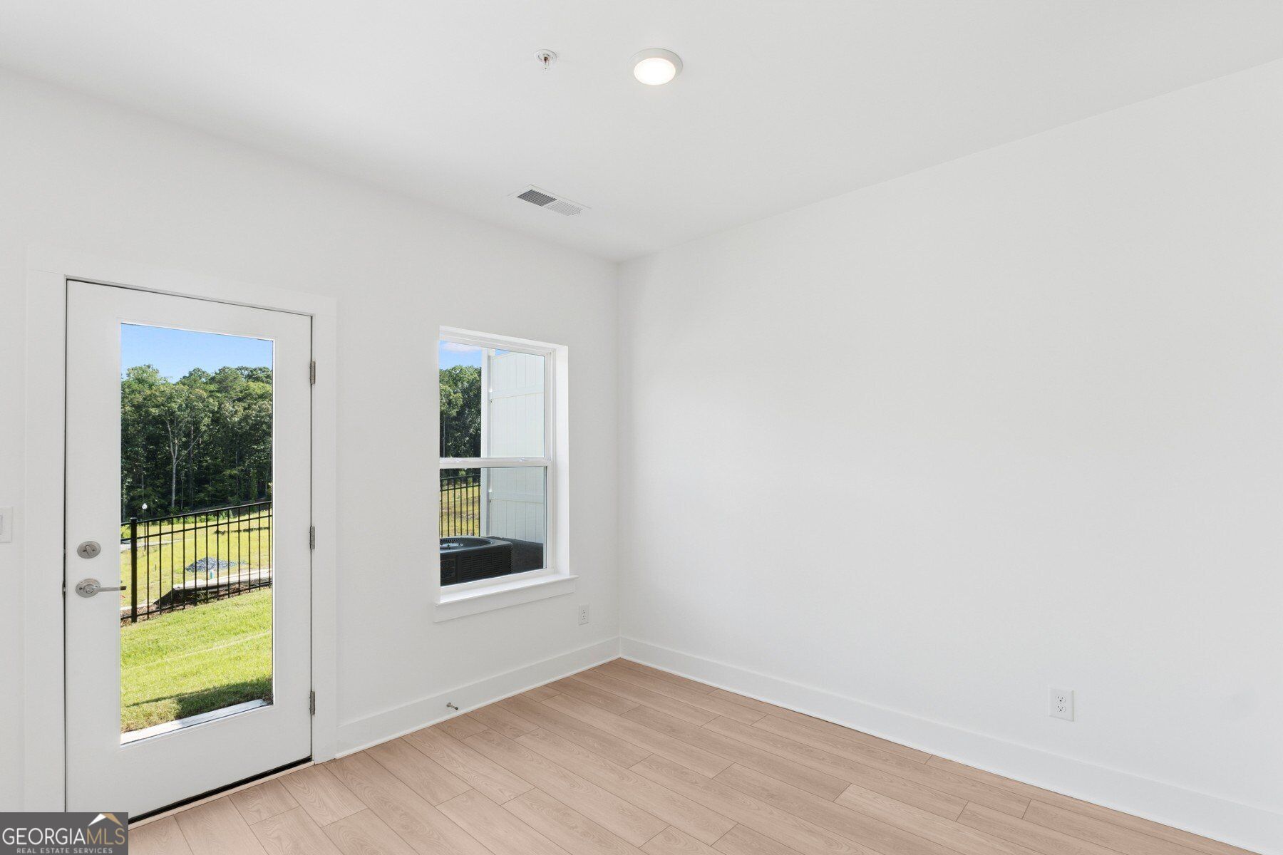 226 Redbud Road Property Photo 11