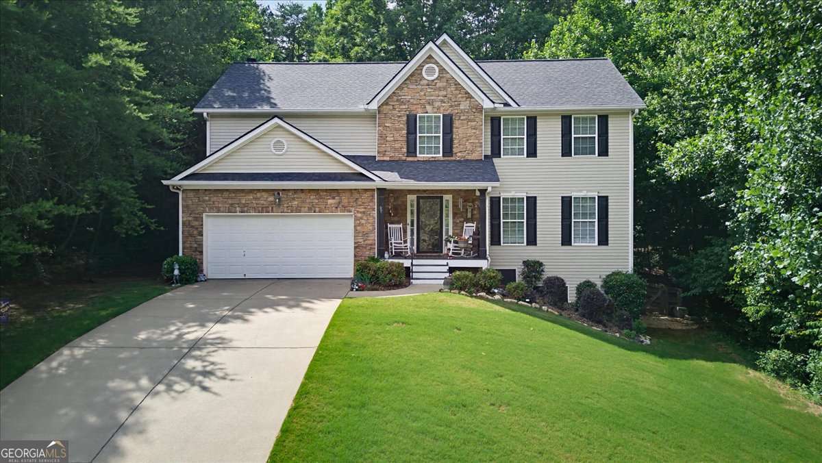 9055 Montclair Hills Drive Property Photo 1