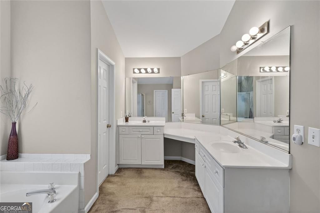 2456 Stonecroft Way Nw Property Photo 15