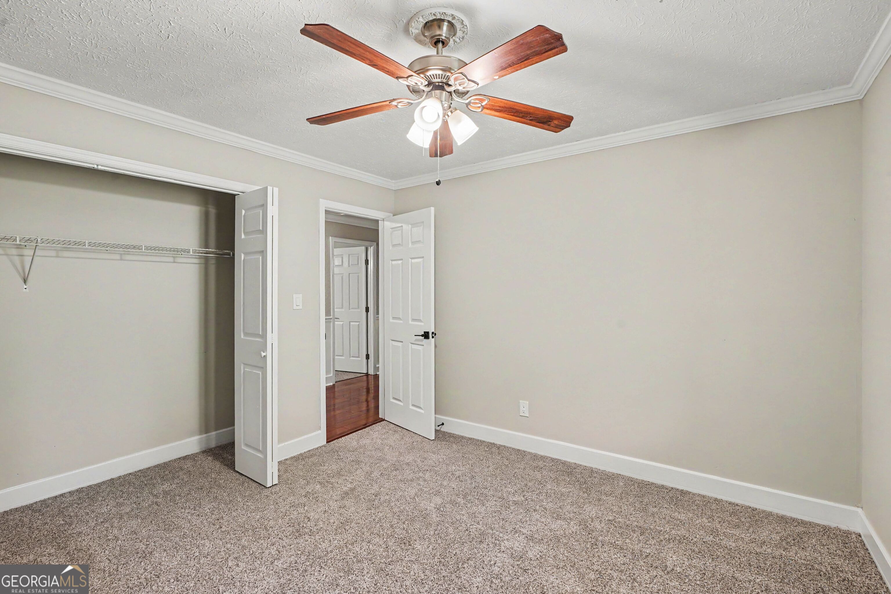 592 Henderson Road Property Photo 15