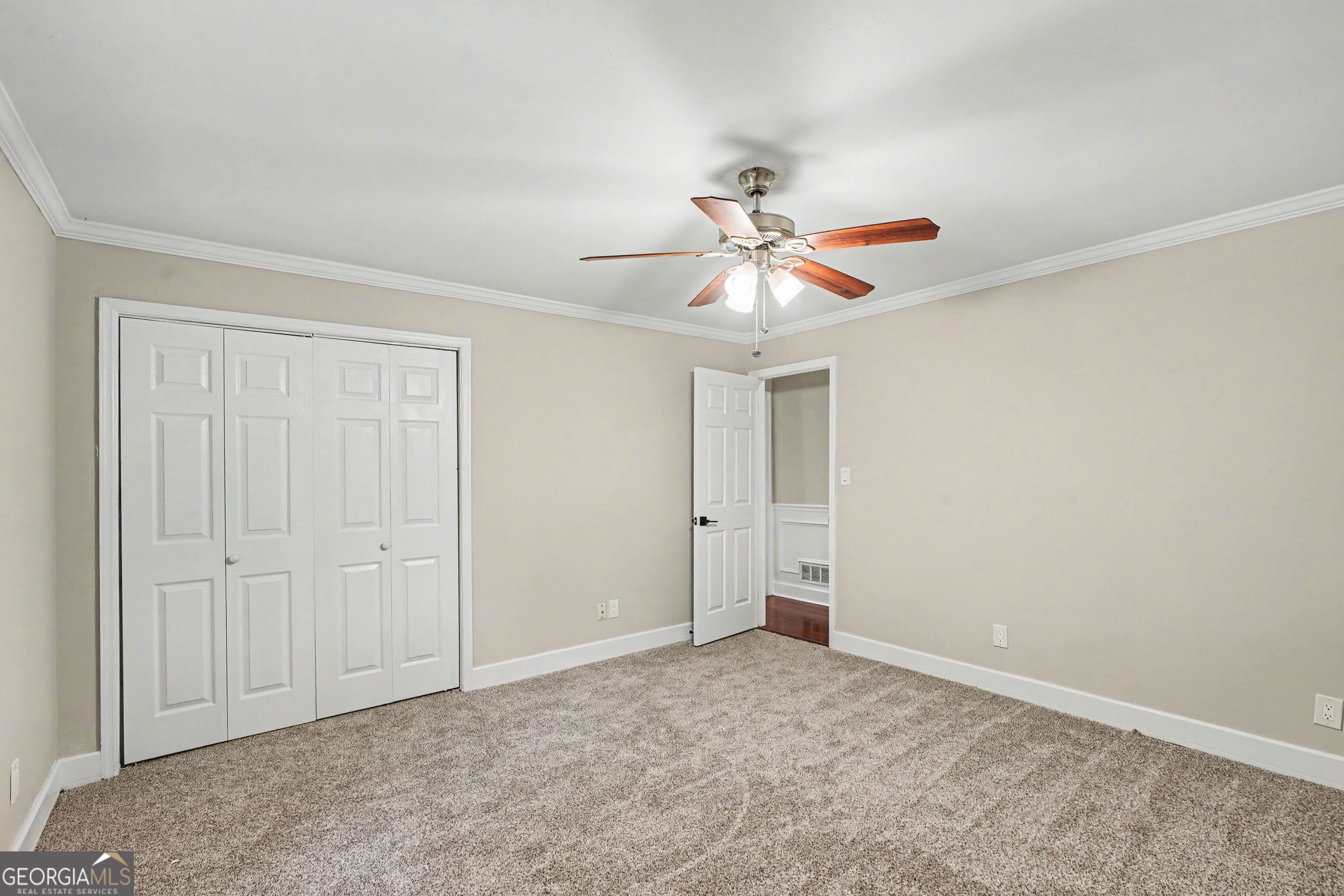 592 Henderson Road Property Photo 20
