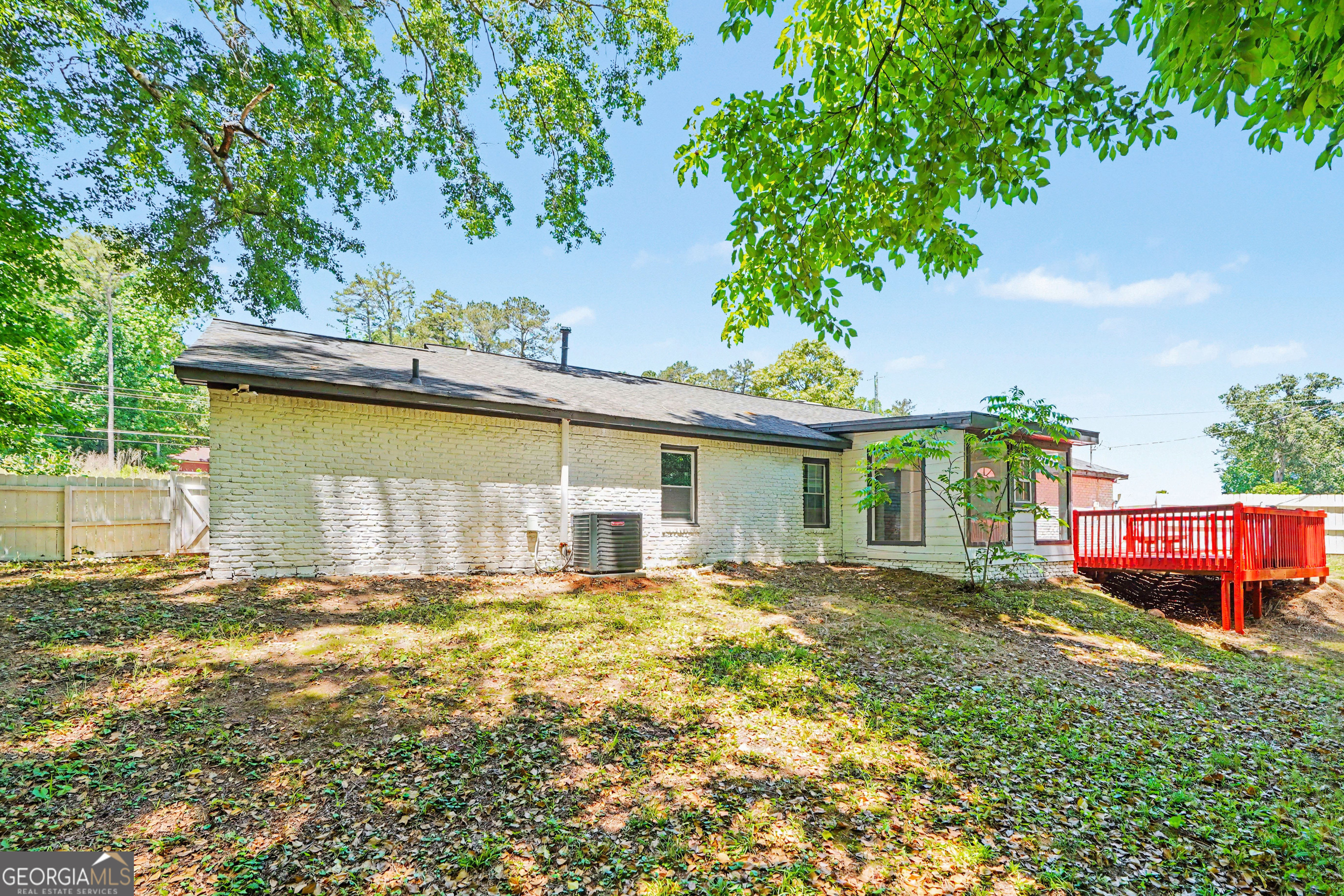 592 Henderson Road Property Photo 26