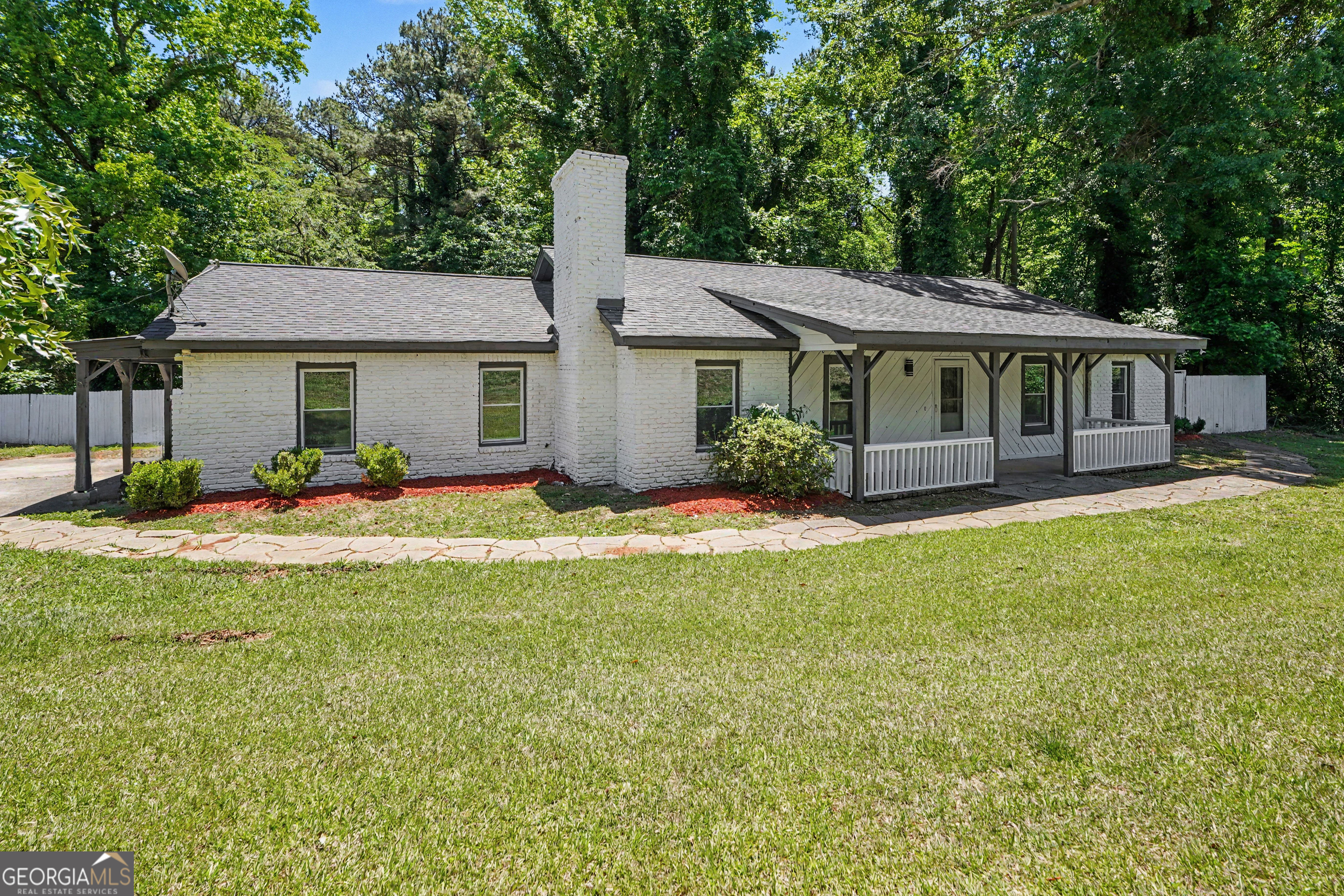 592 Henderson Road Property Photo 31