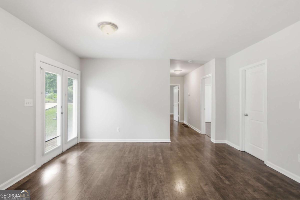 211 First Street Property Photo 11