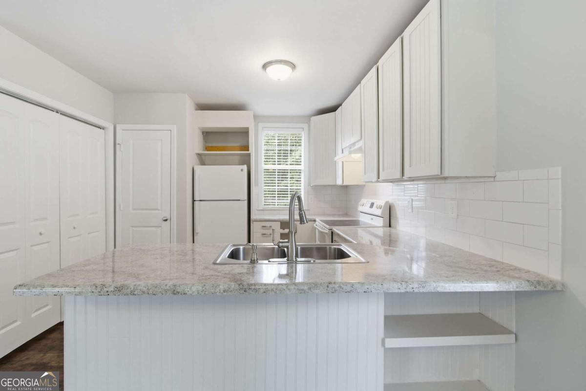 211 First Street Property Photo 13