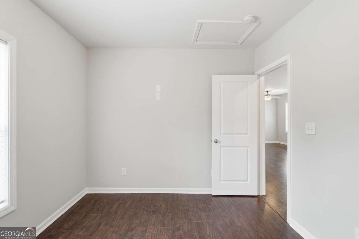 211 First Street Property Photo 18