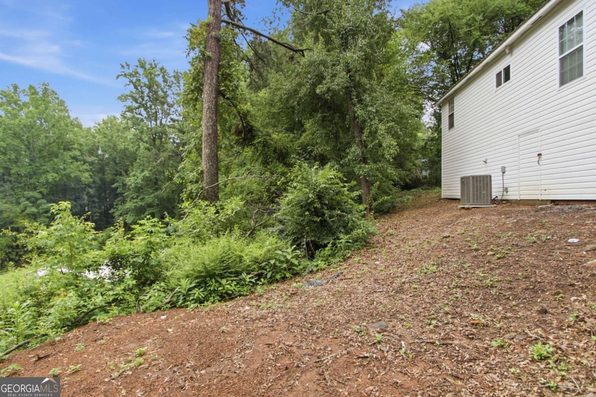 211 First Street Property Photo 26