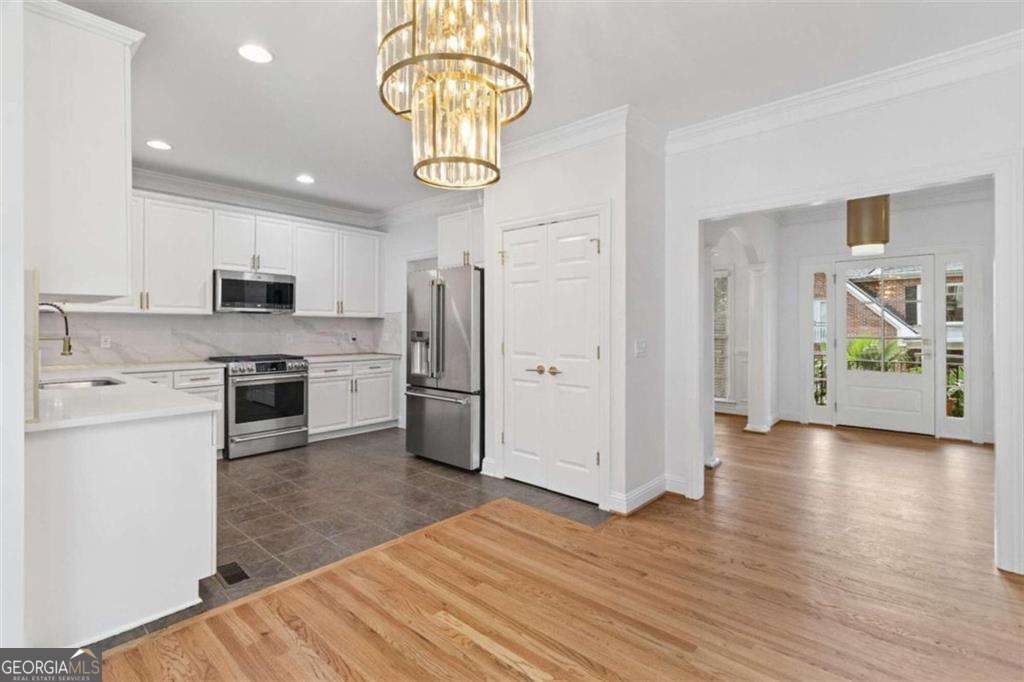 1711 Summit Glen Lane Ne Property Photo 8