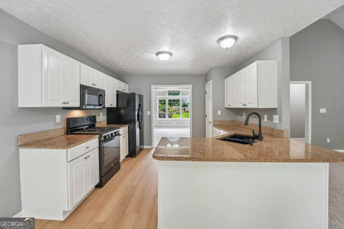 209 Eagle Glen Court Property Photo 7